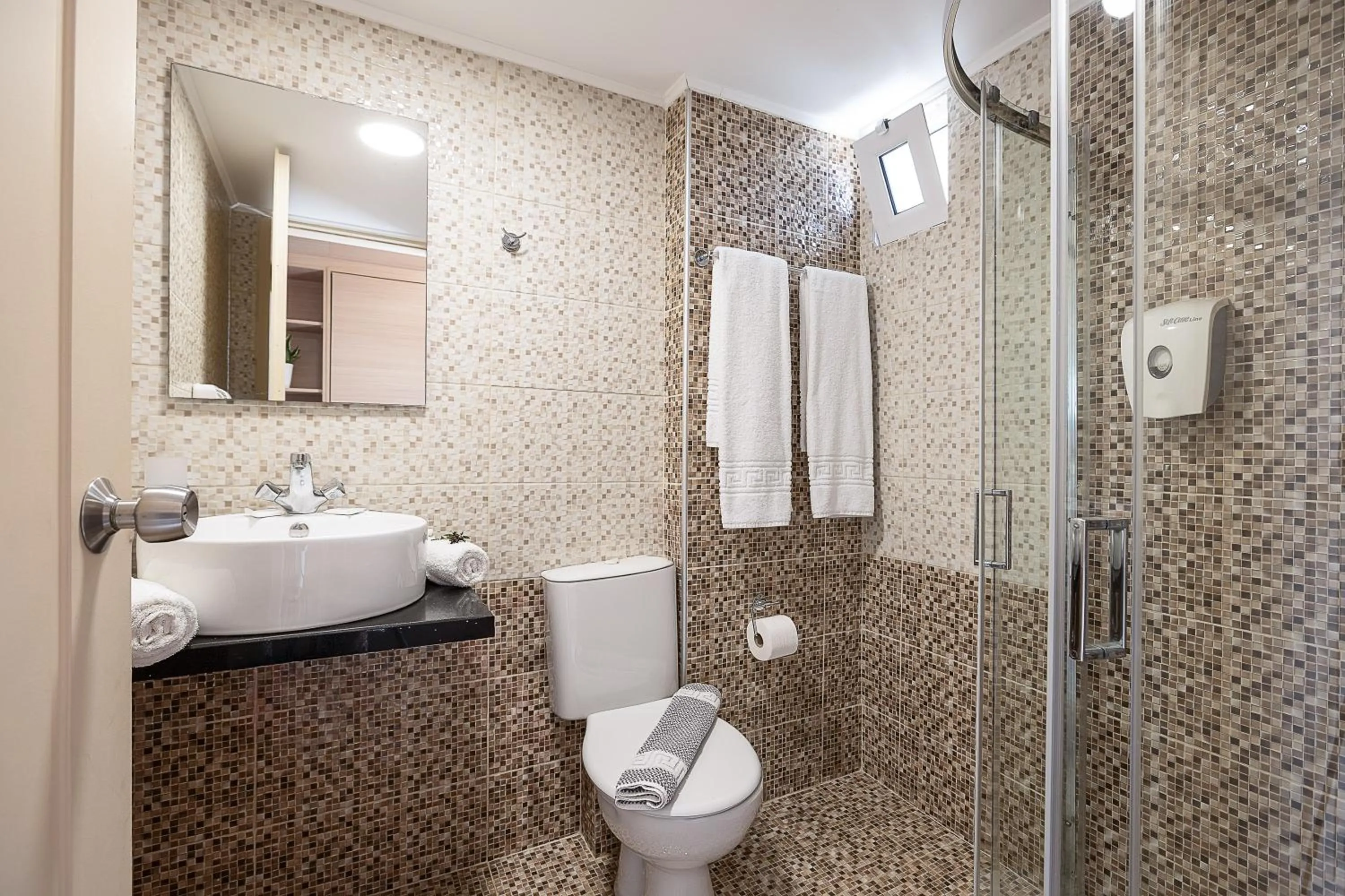 Shower in Rethymno Village