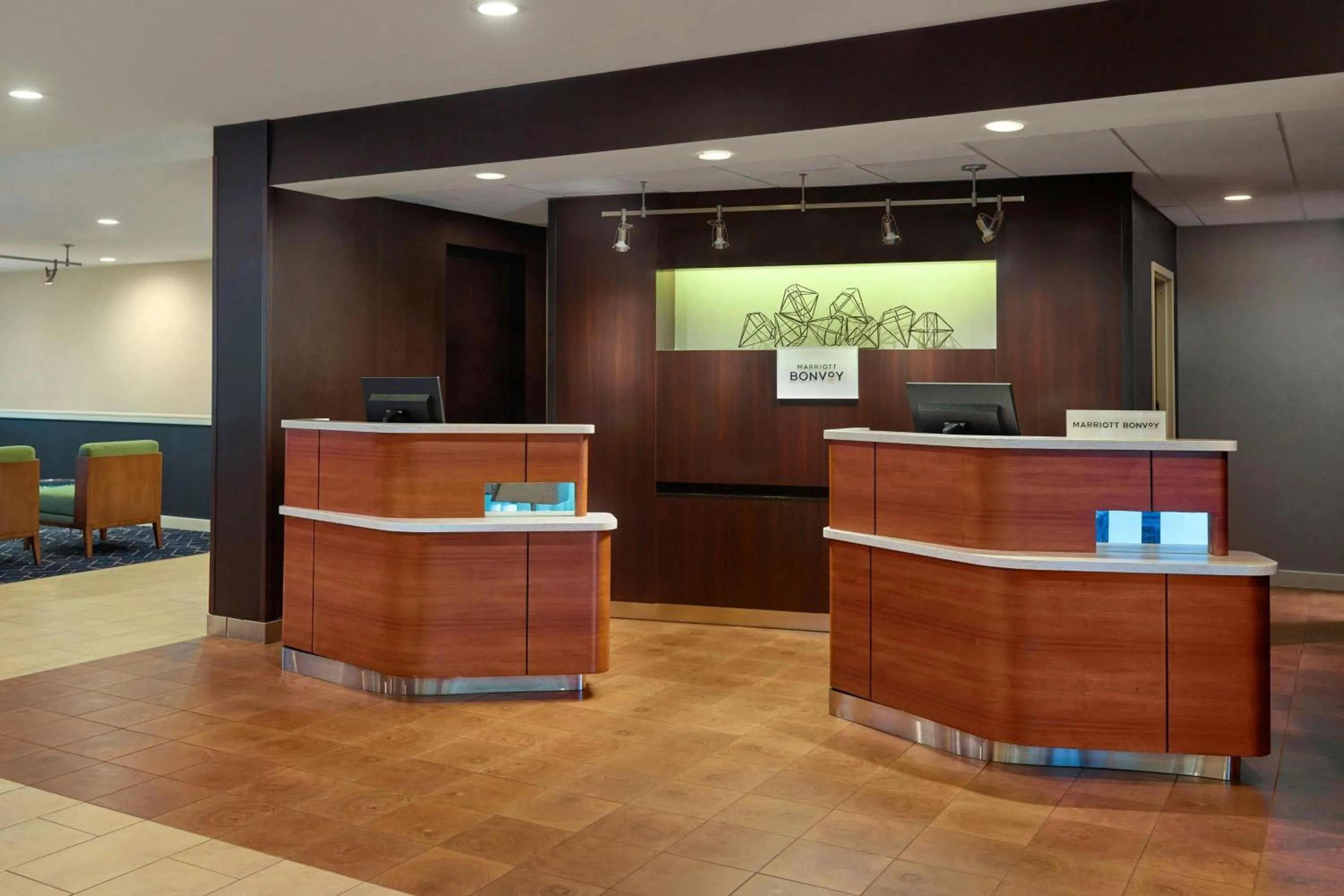 Lobby or reception in Courtyard by Marriott Atlanta Airport South/Sullivan Road