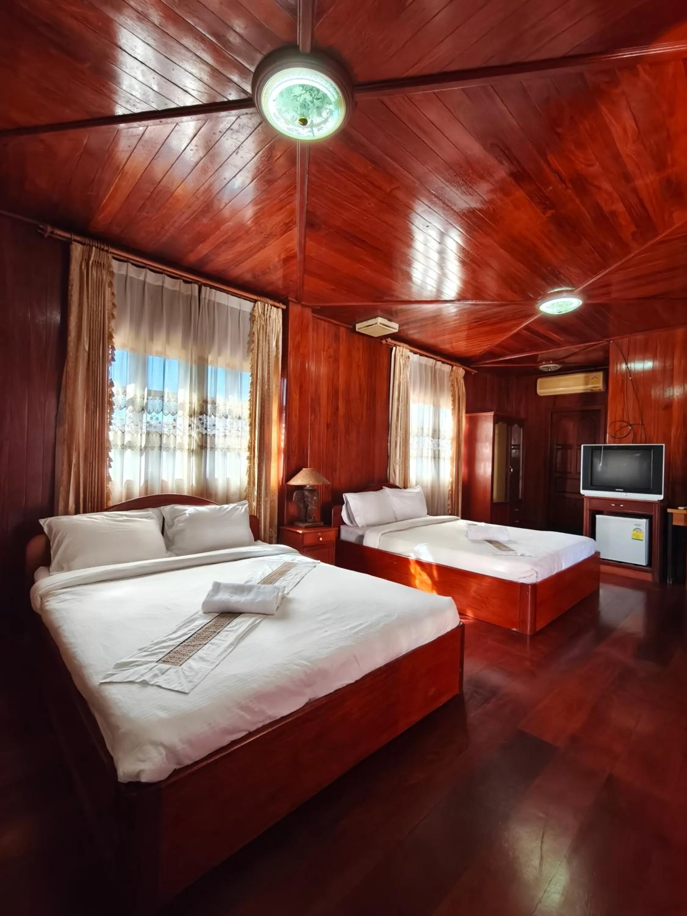 TV and multimedia, Bed in Nakai Resort