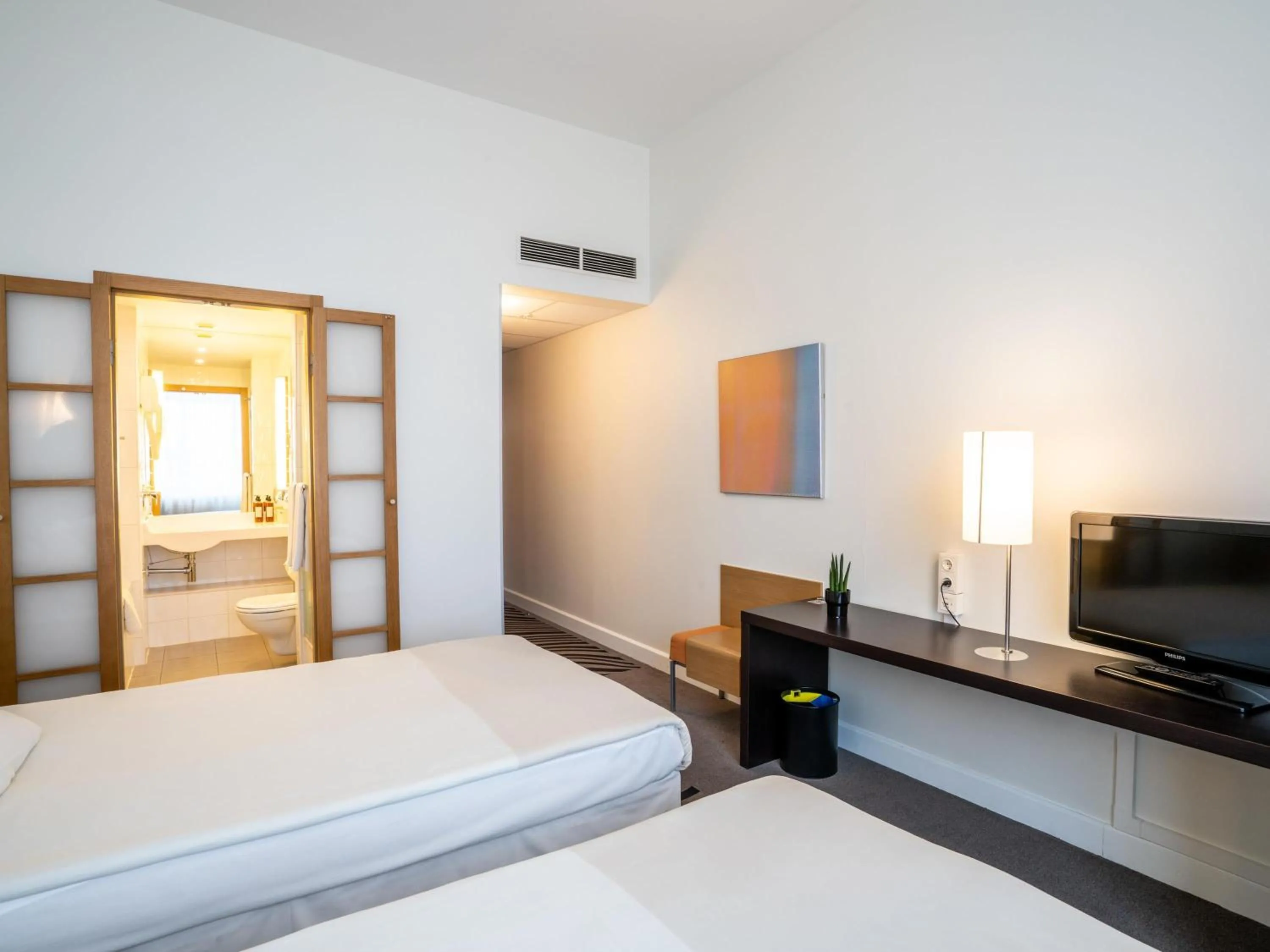 Bedroom, Bed in Novotel Vilnius Centre