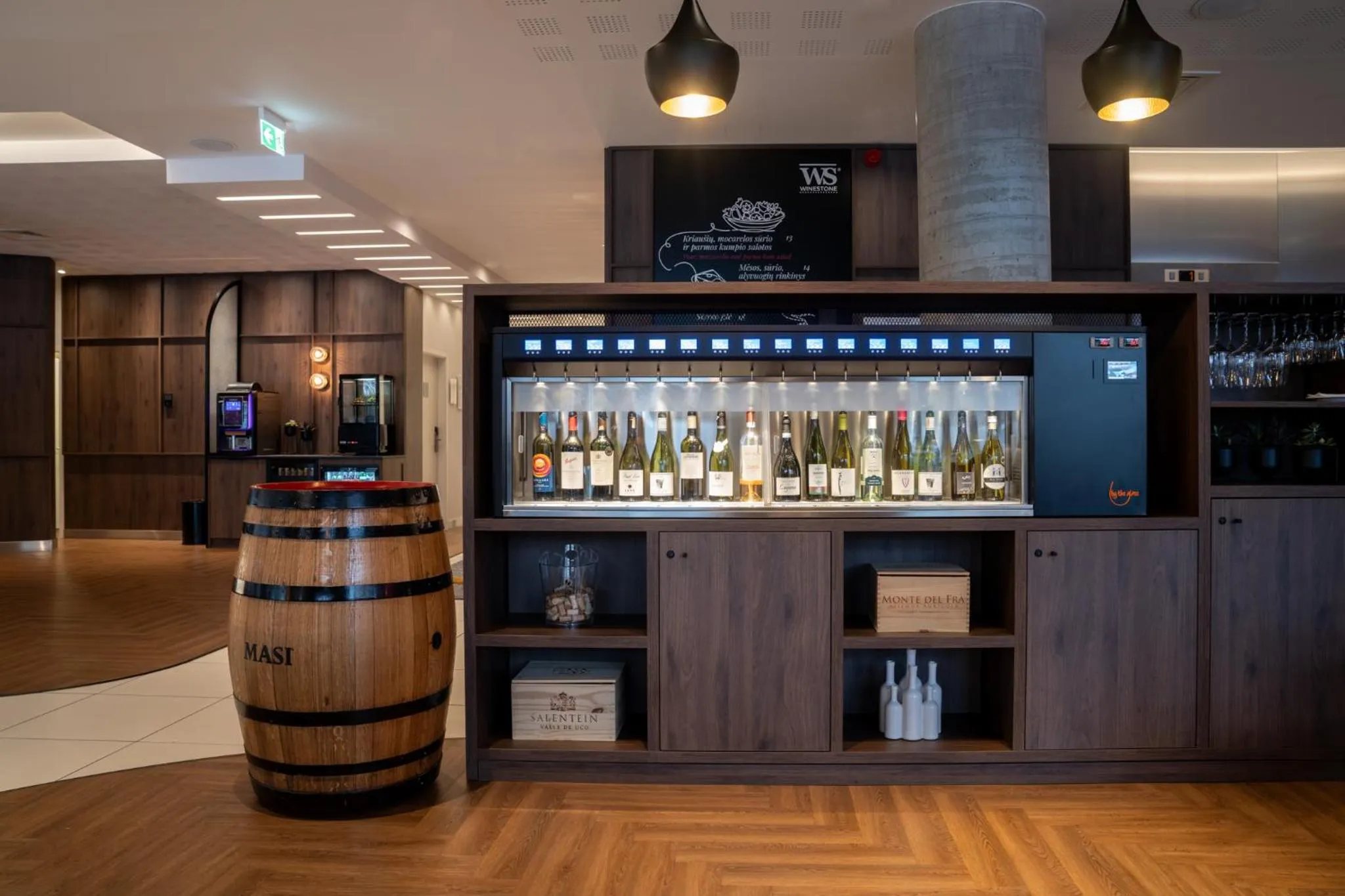 Restaurant/places to eat in Novotel Vilnius Centre