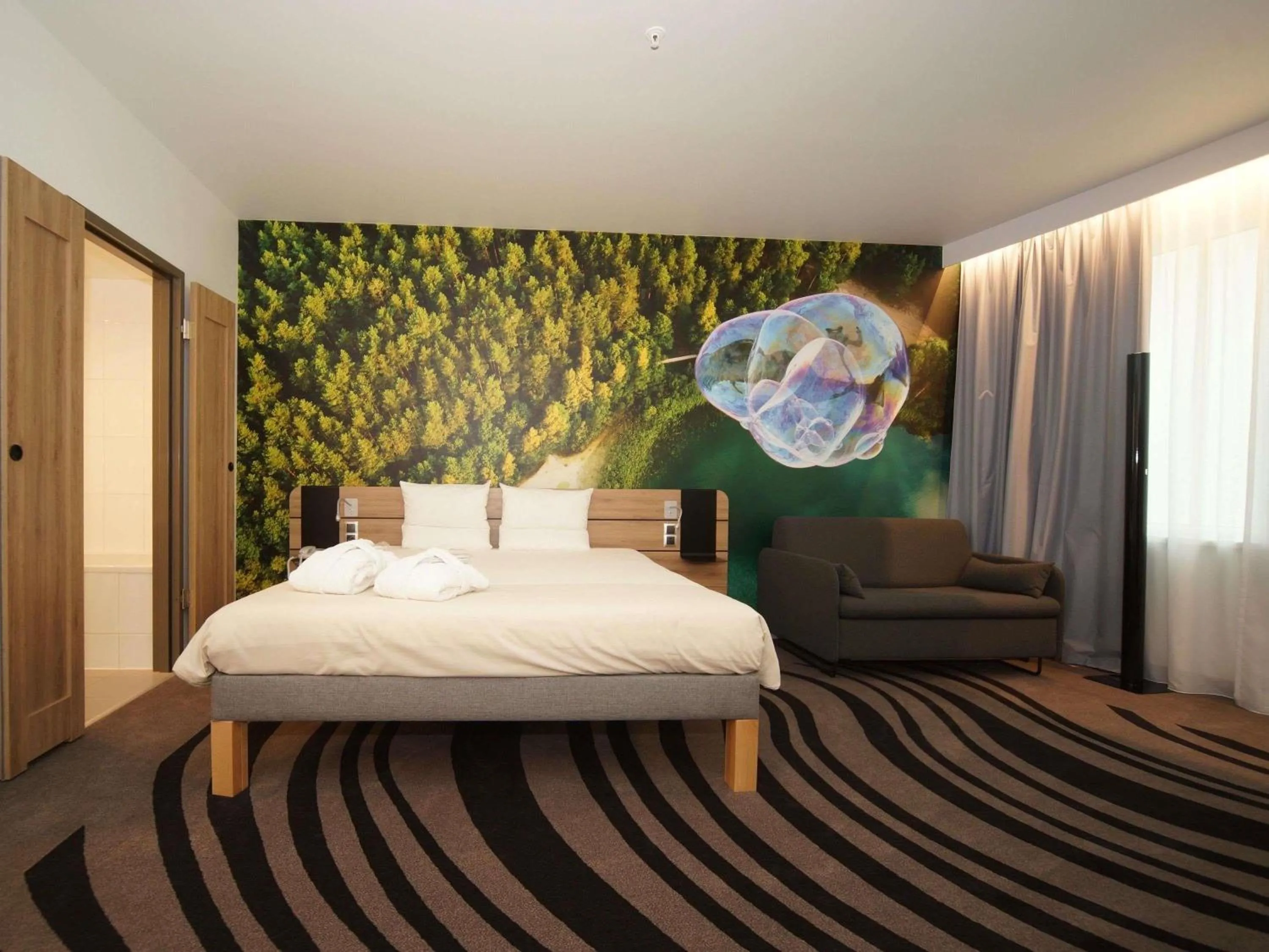 Bedroom, Bed in Novotel Vilnius Centre