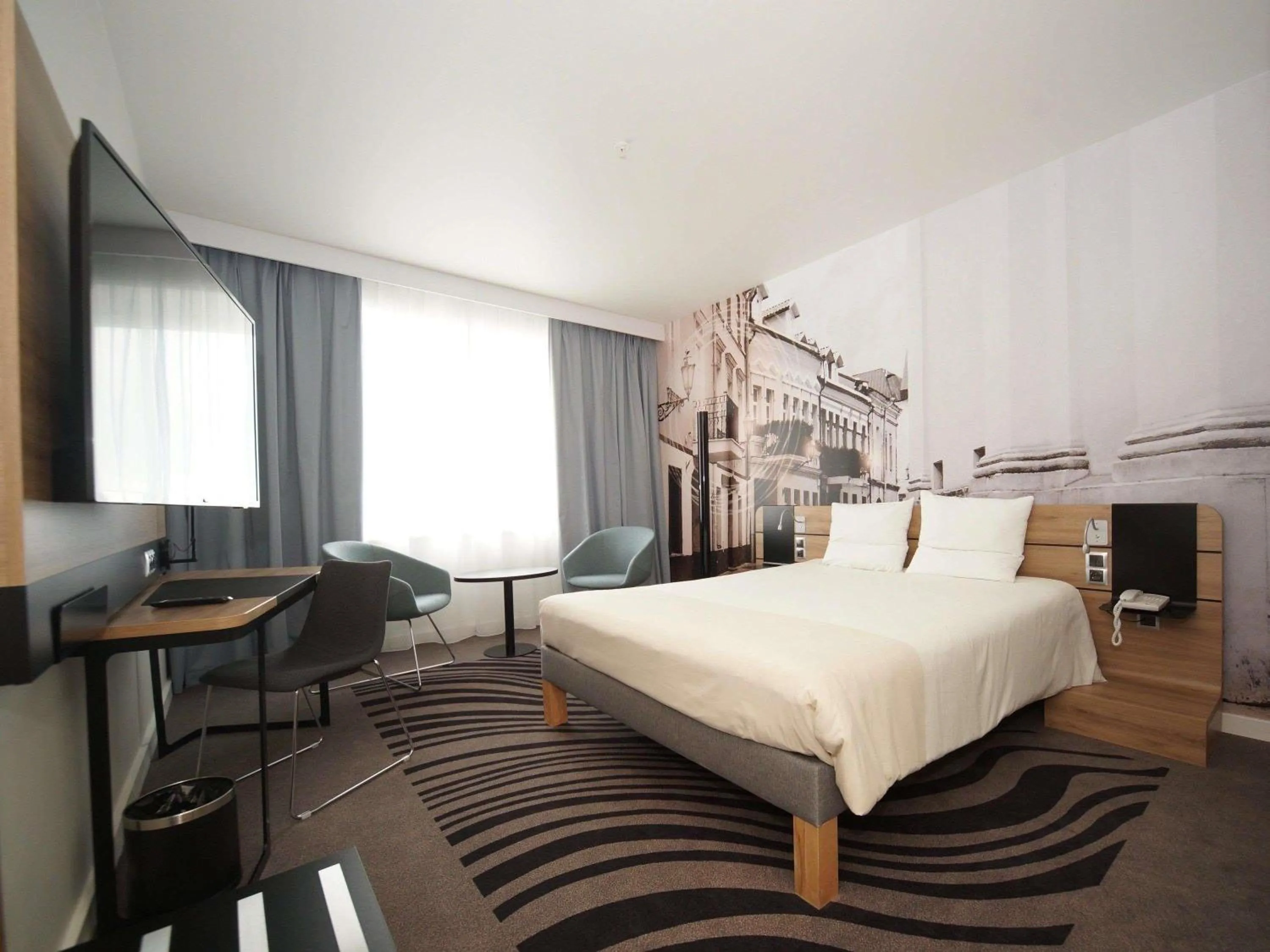 Bedroom, Bed in Novotel Vilnius Centre