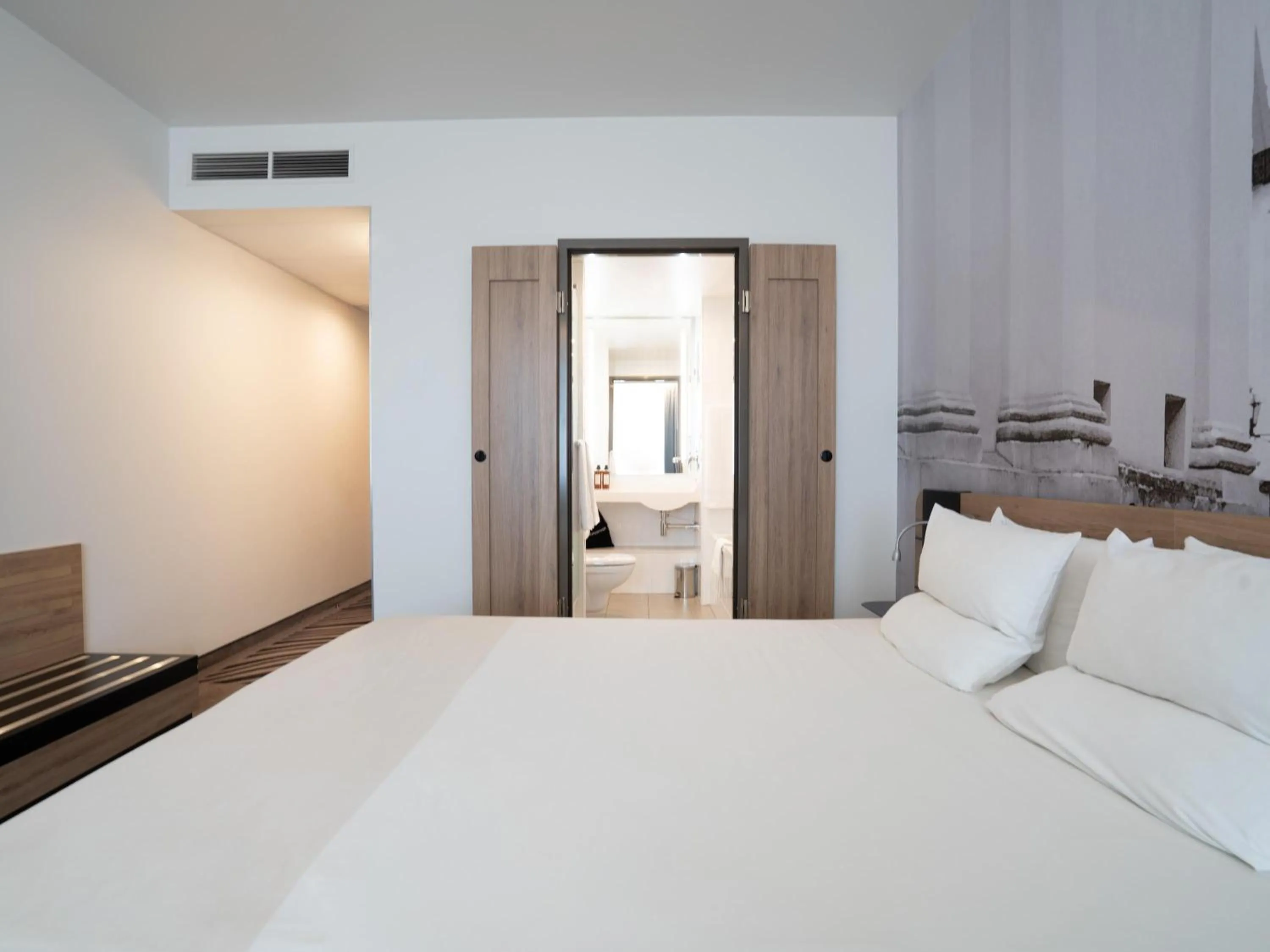 Bedroom, Bed in Novotel Vilnius Centre