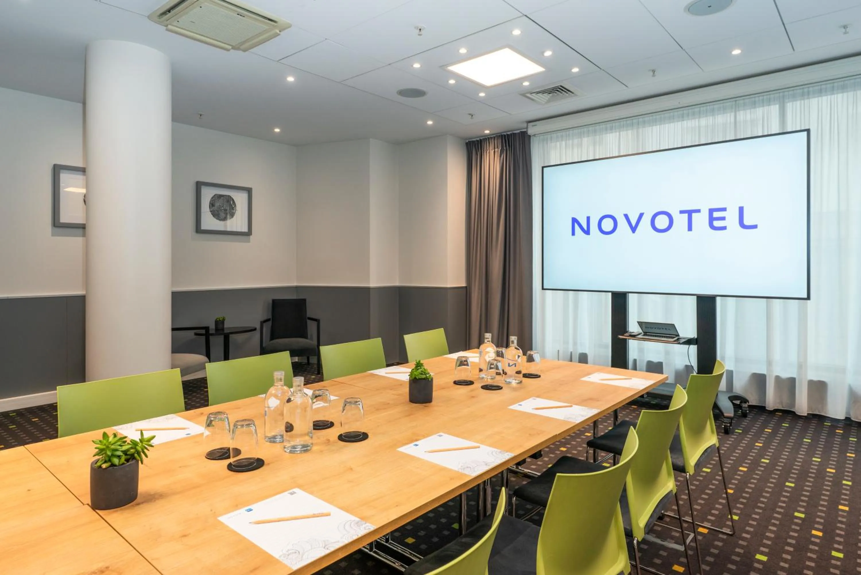 Meeting/conference room in Novotel Vilnius Centre