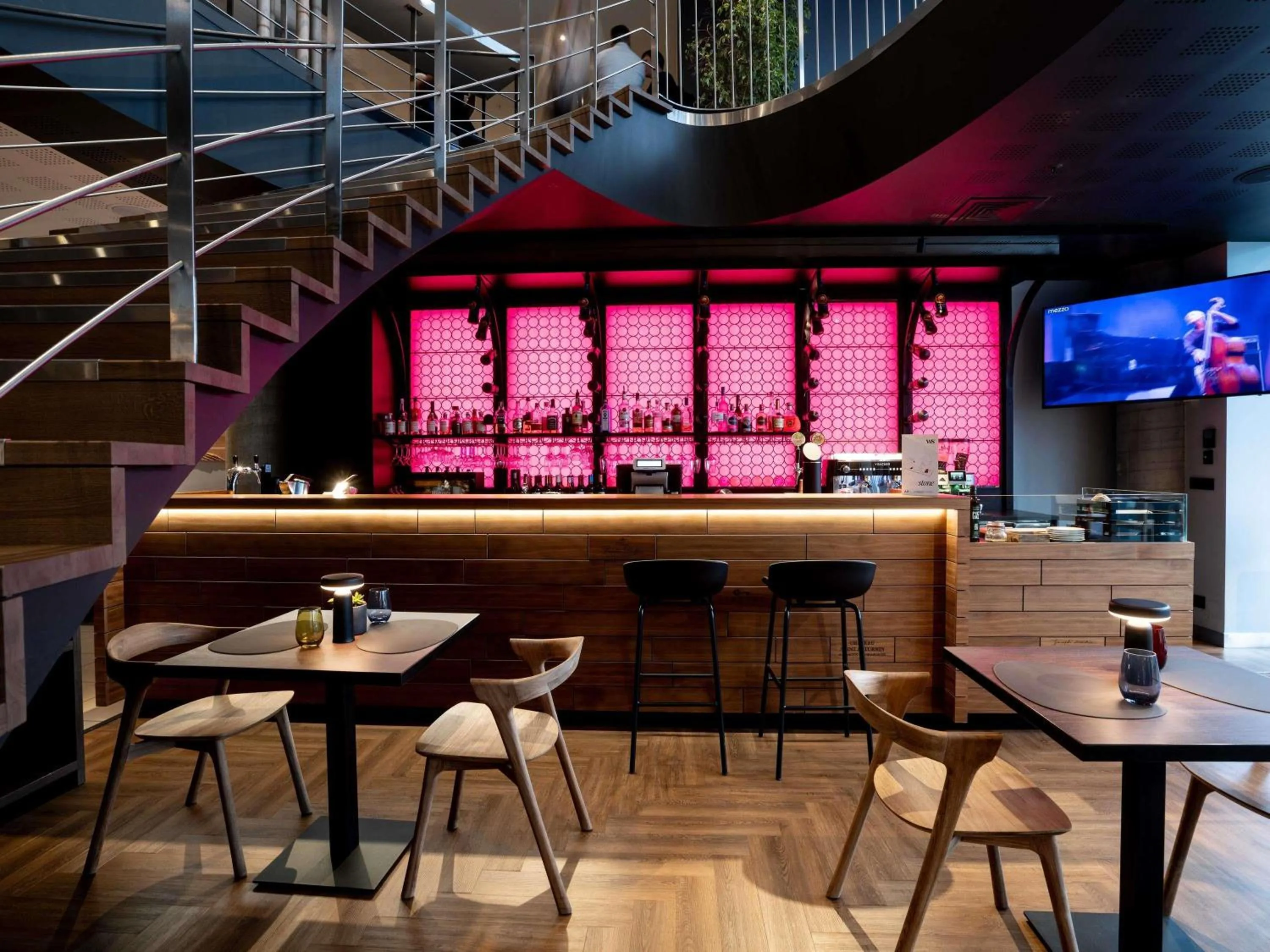 Lounge or bar in Novotel Vilnius Centre