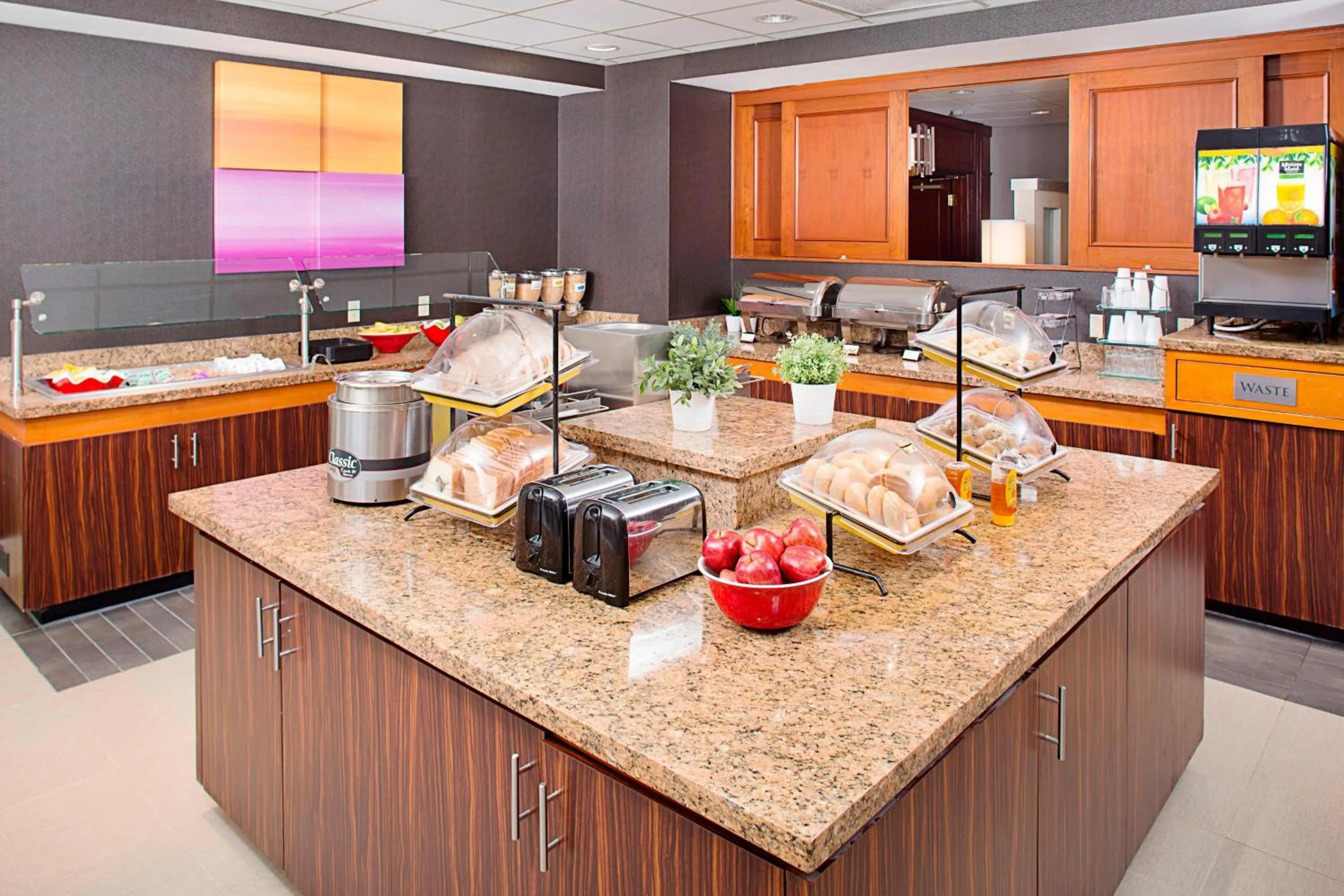 Breakfast in Residence Inn Atlanta Downtown