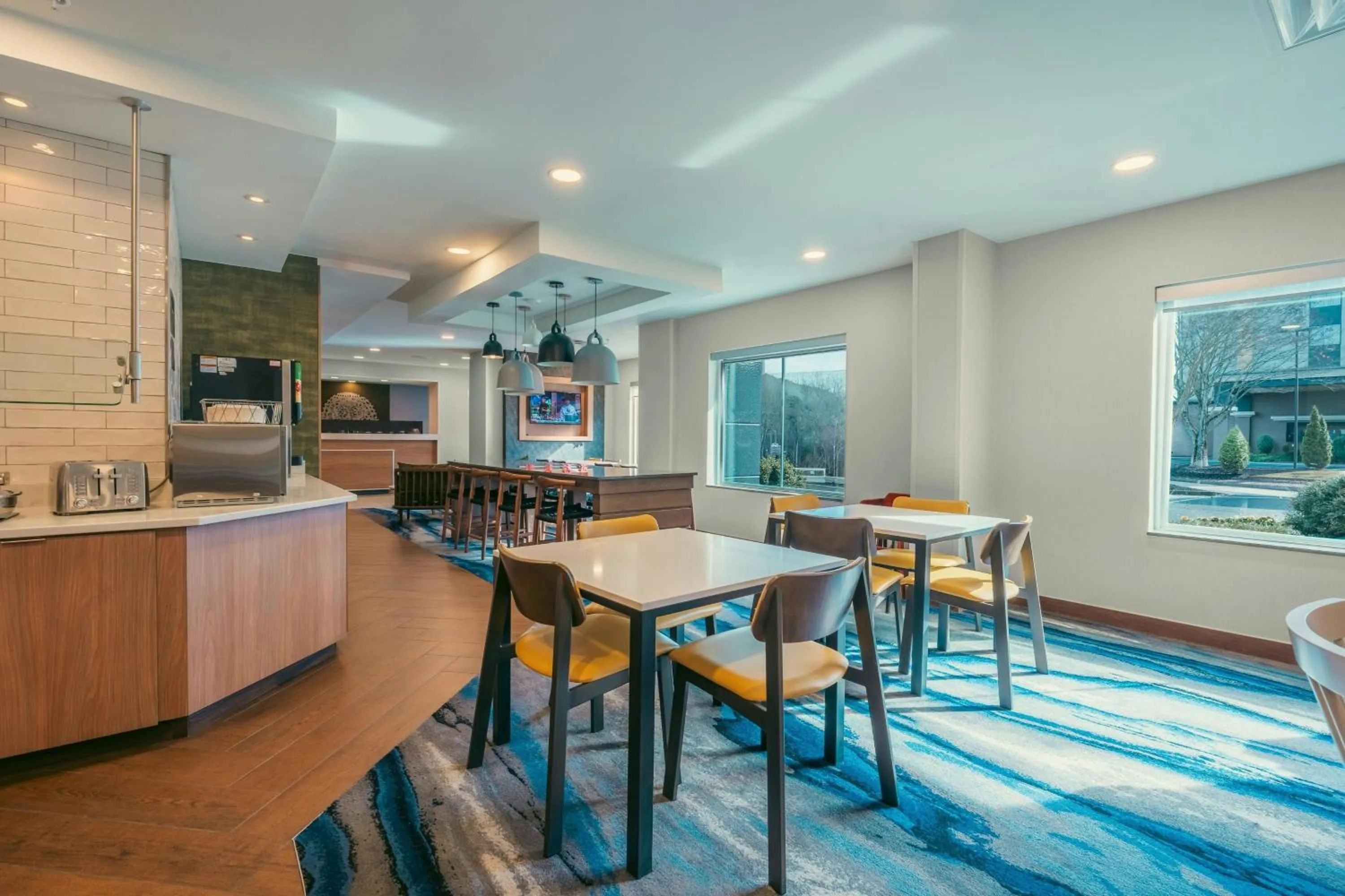 Breakfast in Fairfield Inn & Suites by Marriott Atlanta Kennesaw