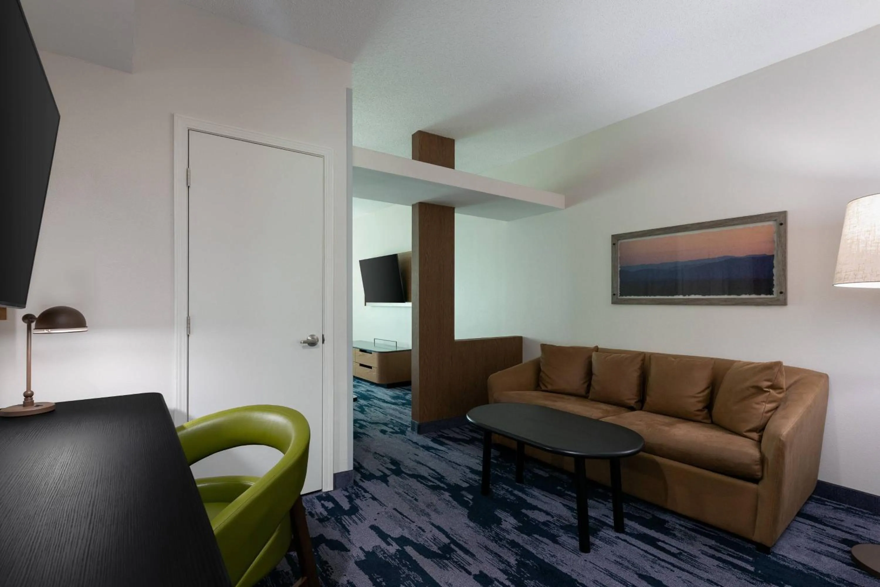 Living room in Fairfield Inn & Suites by Marriott Atlanta Stonecrest