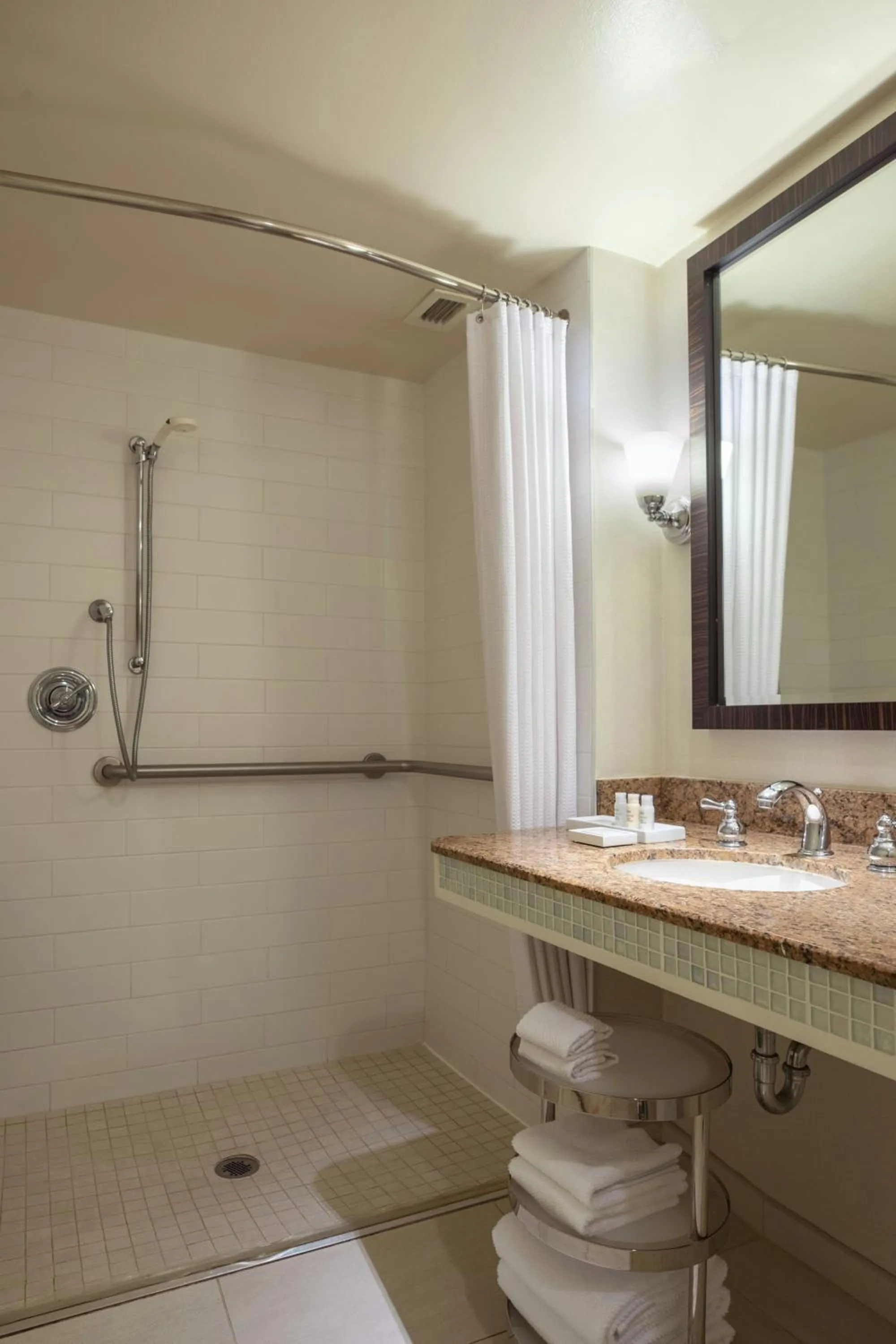 Bathroom in Renaissance Concourse Atlanta Airport Hotel