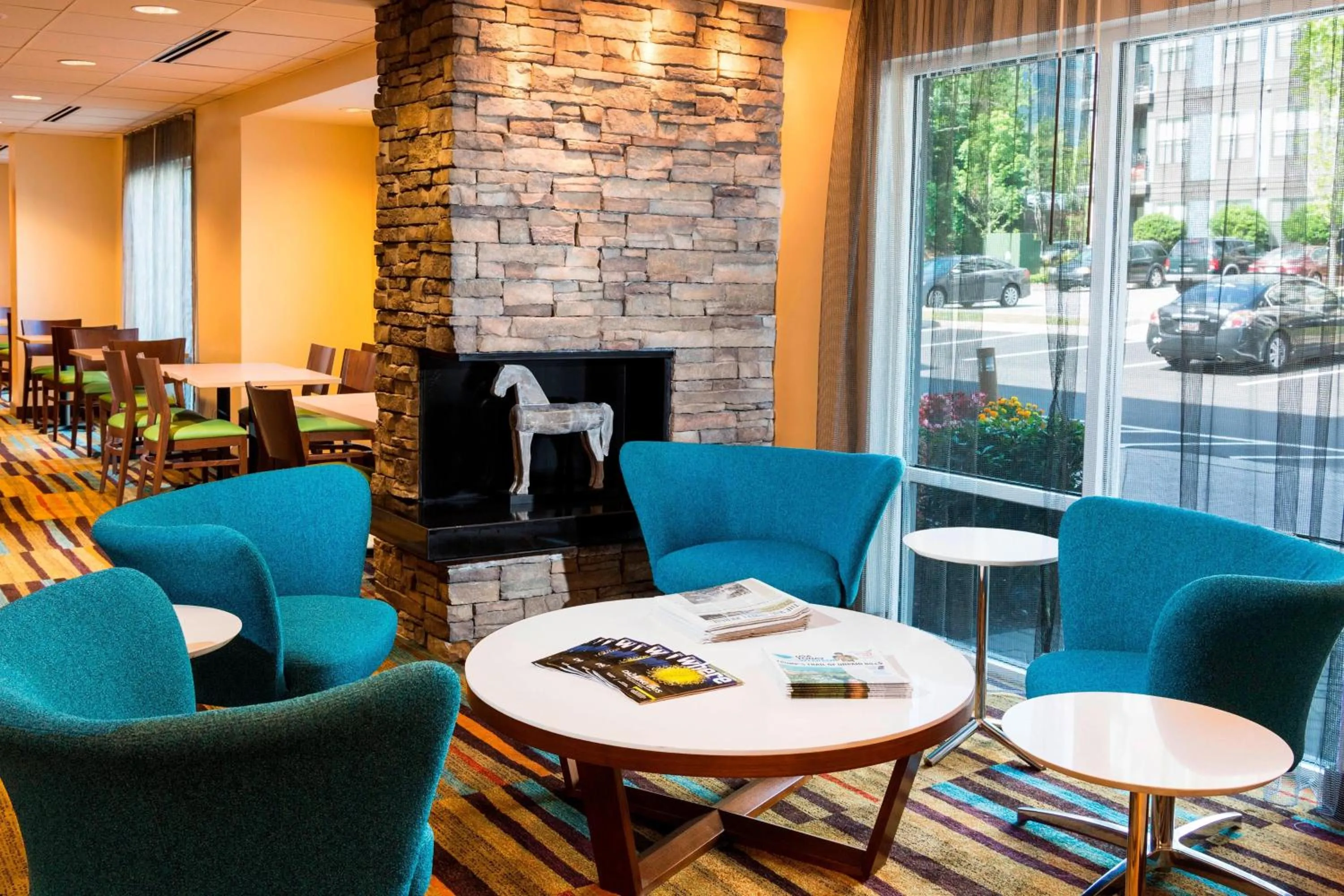 Lobby or reception in Fairfield Inn & Suites by Marriott Atlanta Perimeter Center