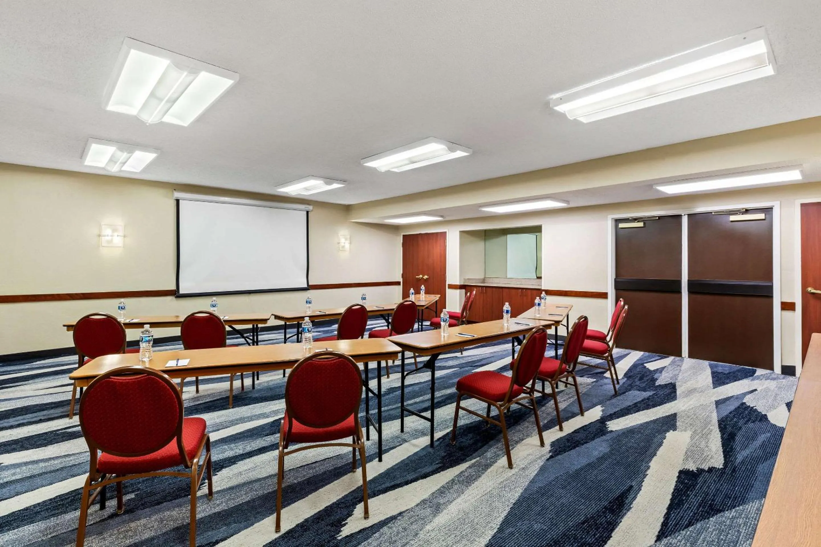 Meeting/conference room in Comfort Inn Roswell-Dunwoody
