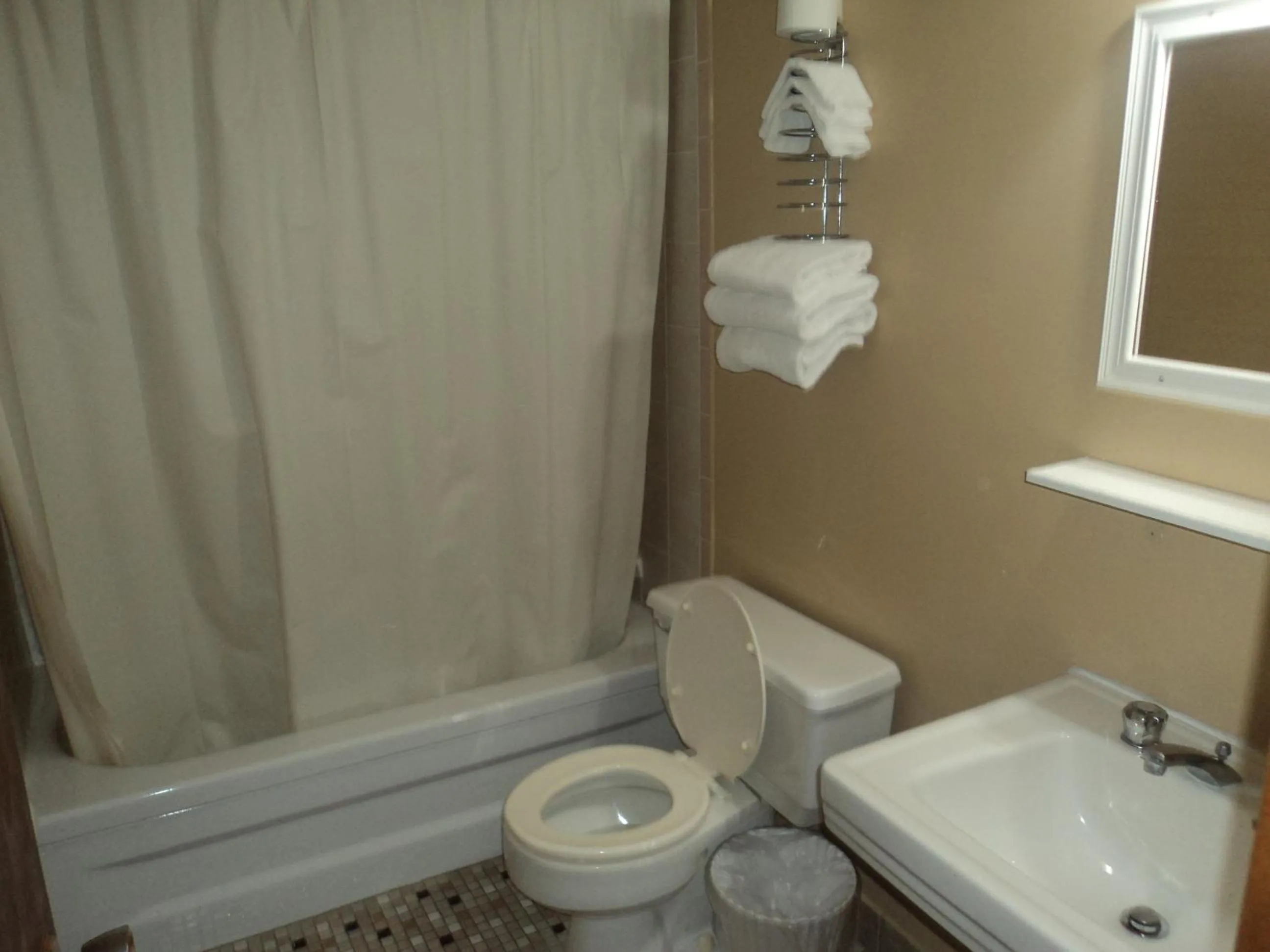 Oasis Motel by The Falls