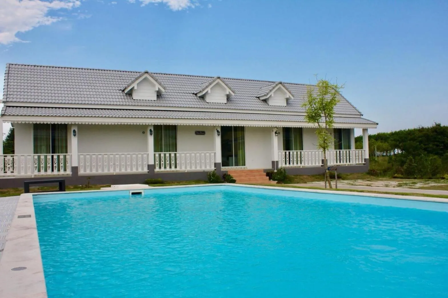 Swimming pool in Baan Rabiengkao Hua Hin