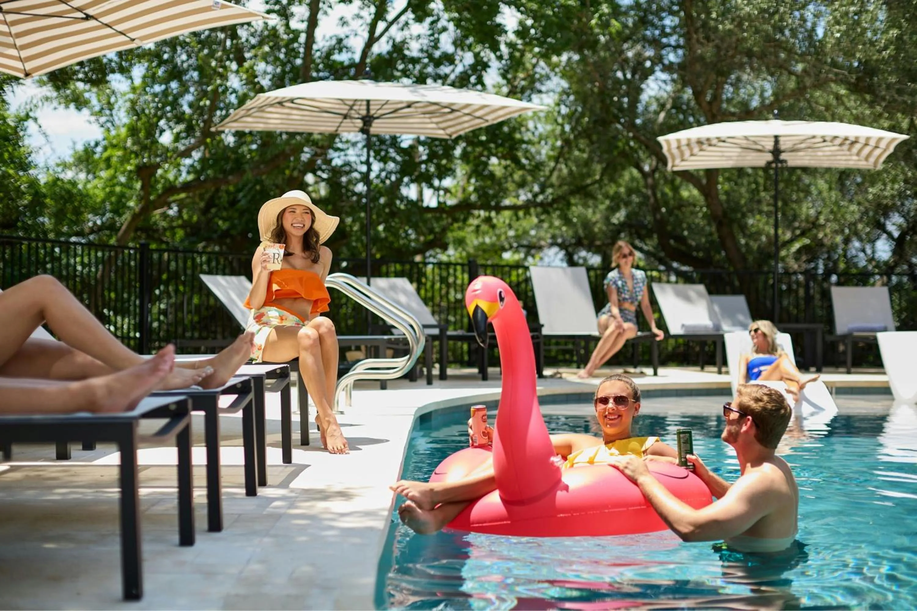 Swimming pool in Renaissance Austin Hotel