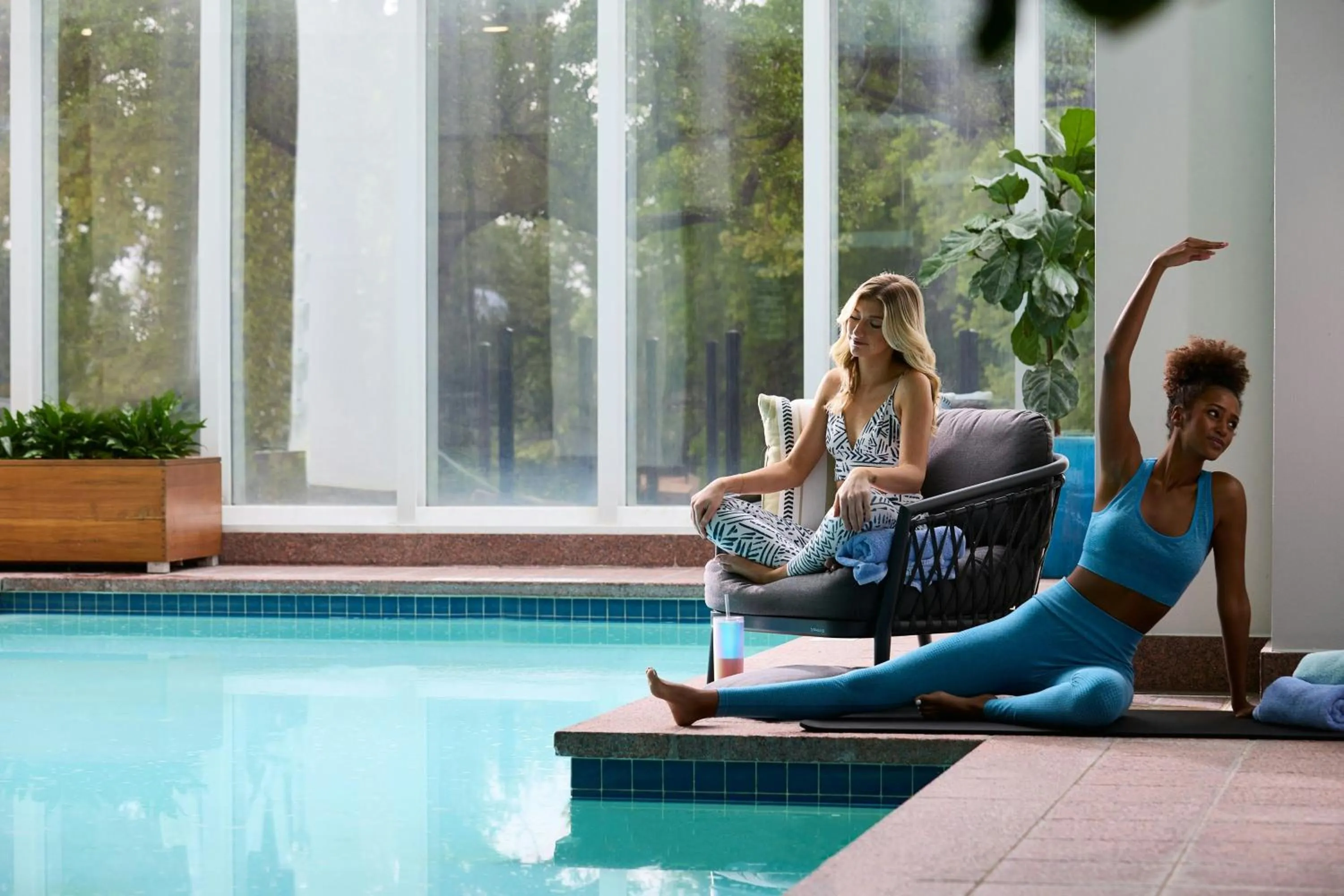 Swimming pool in Renaissance Austin Hotel