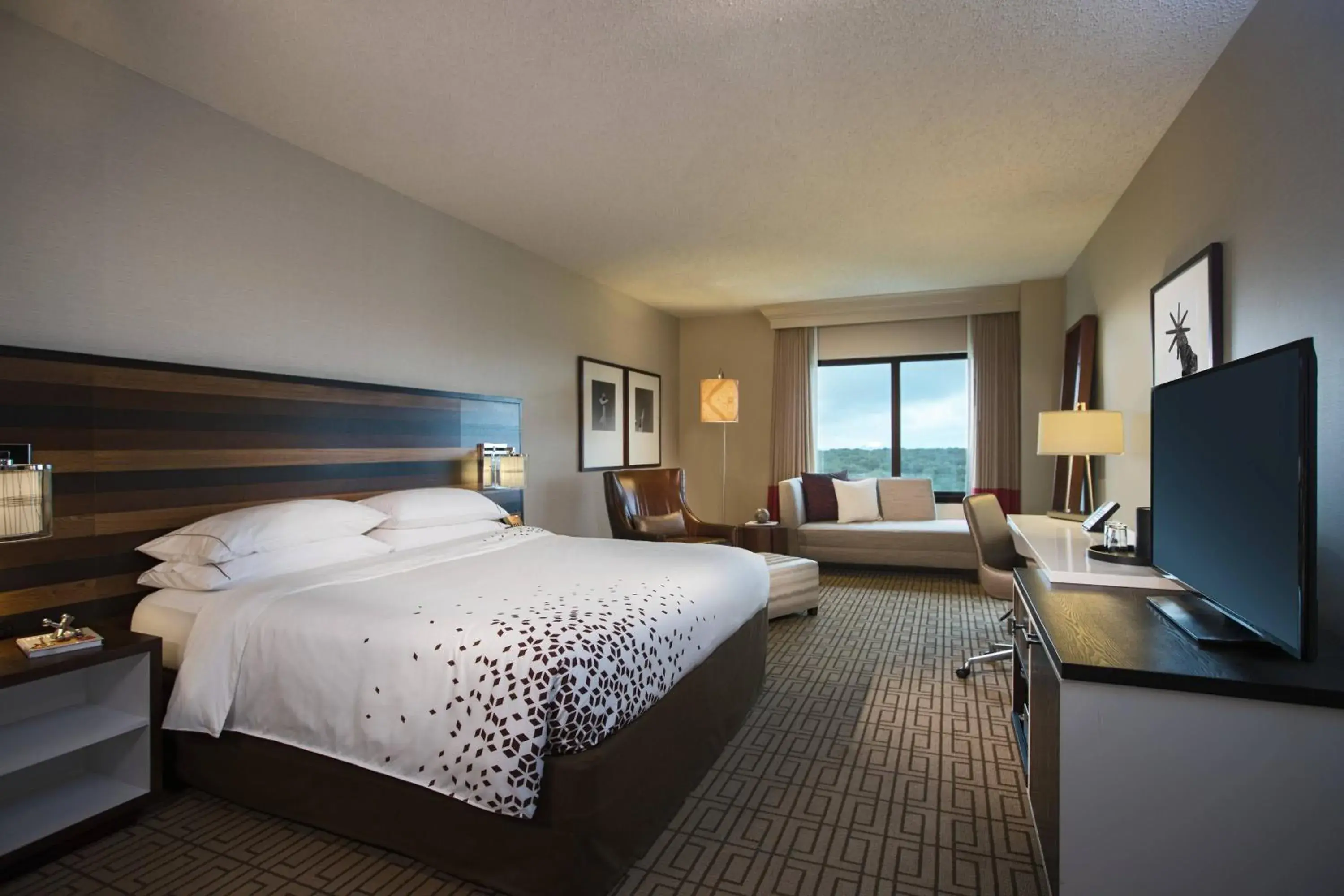 Club King or Double Room in Renaissance Austin Hotel Club King or Double Room in Renaissance Austin Hotel