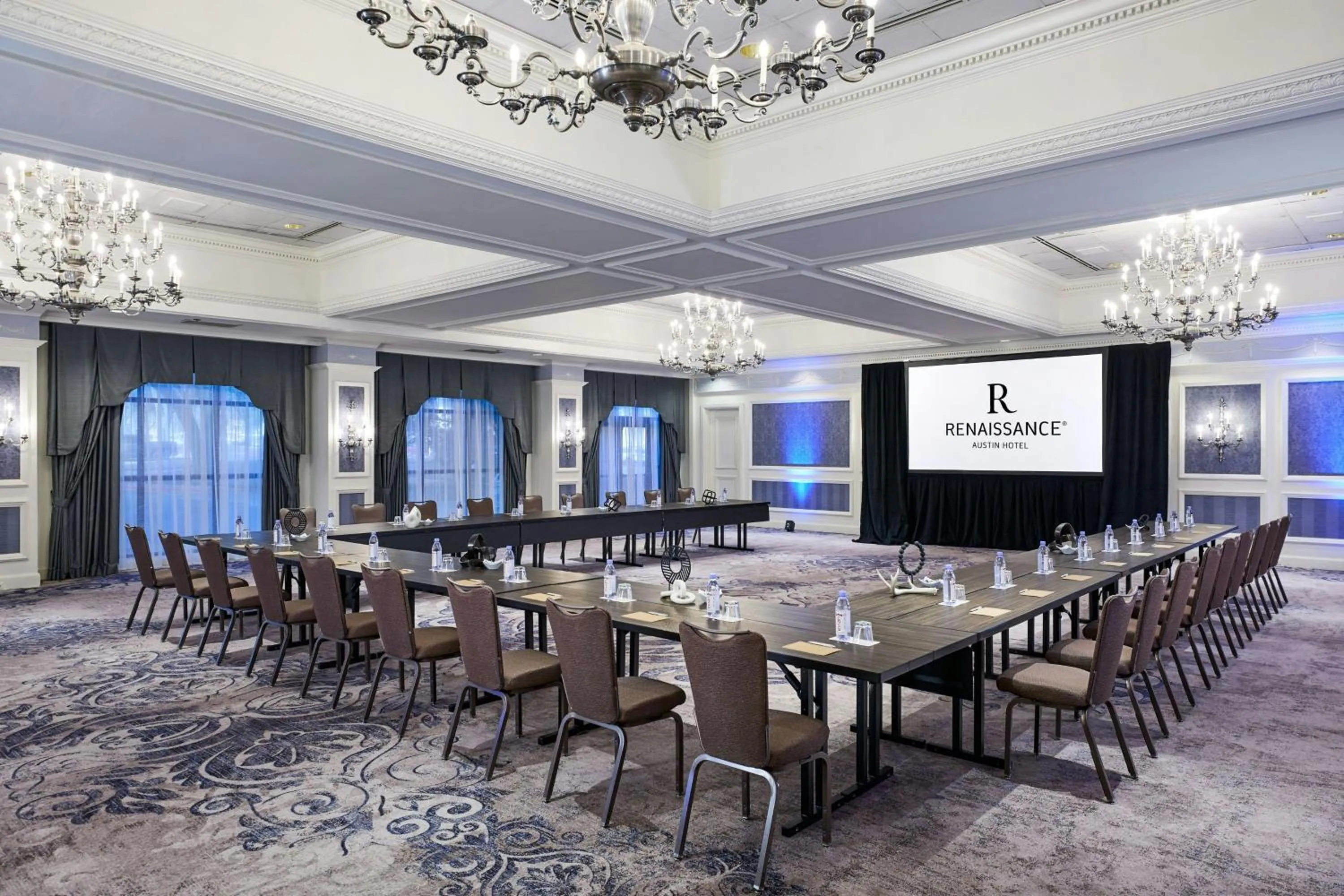 Meeting/conference room in Renaissance Austin Hotel