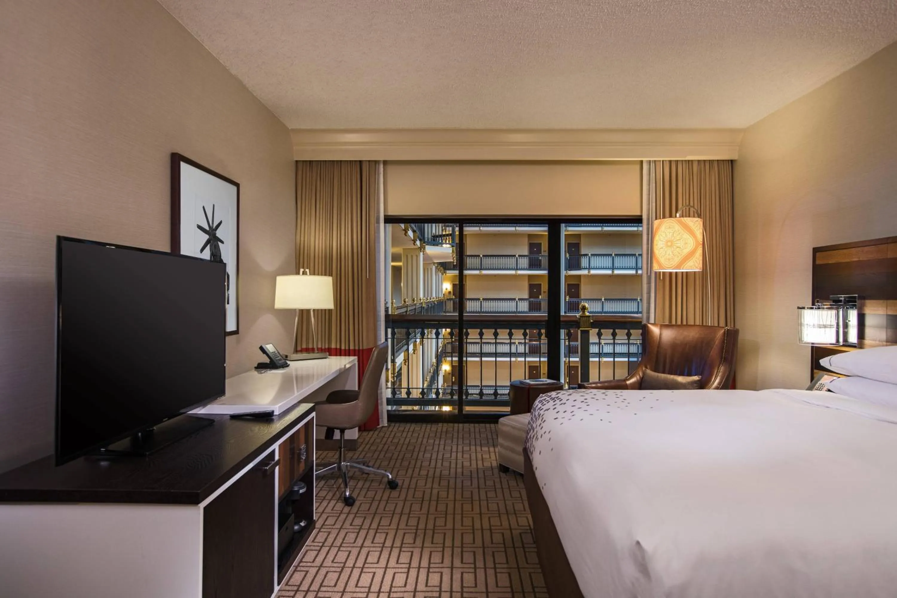 Photo of the whole room, Bed in Renaissance Austin Hotel