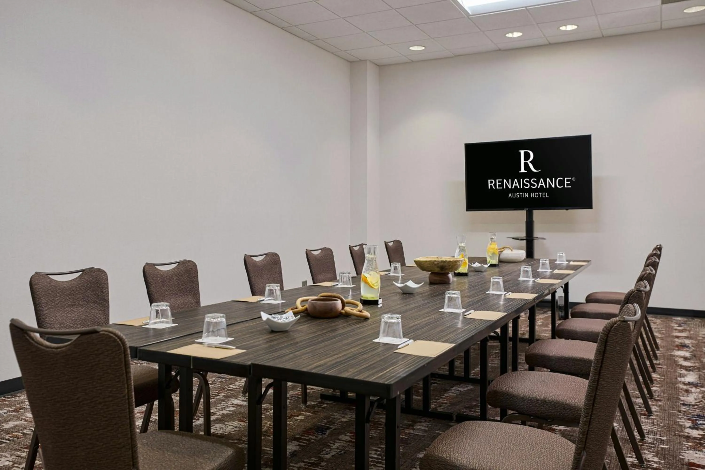 Meeting/conference room in Renaissance Austin Hotel