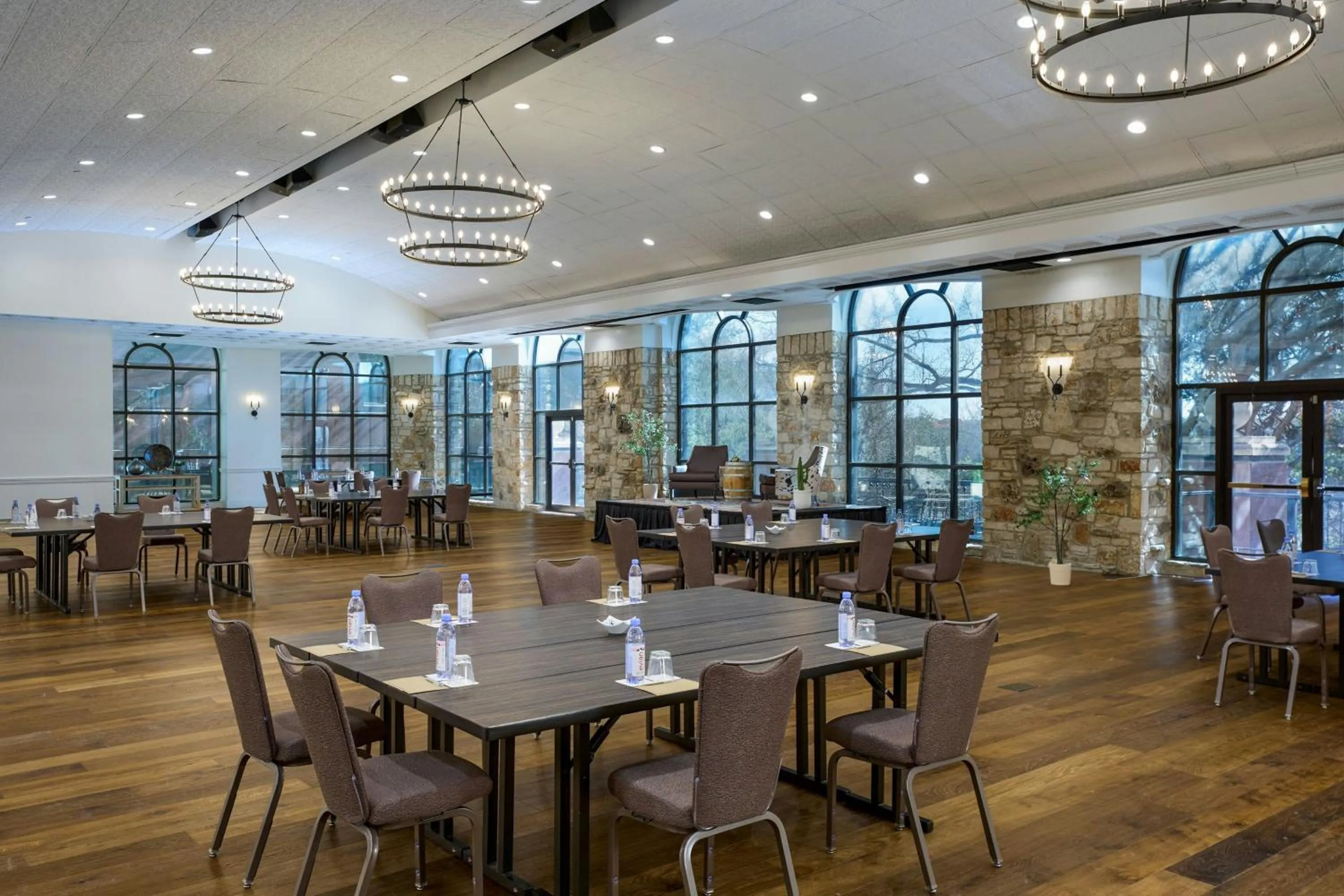 Meeting/conference room in Renaissance Austin Hotel