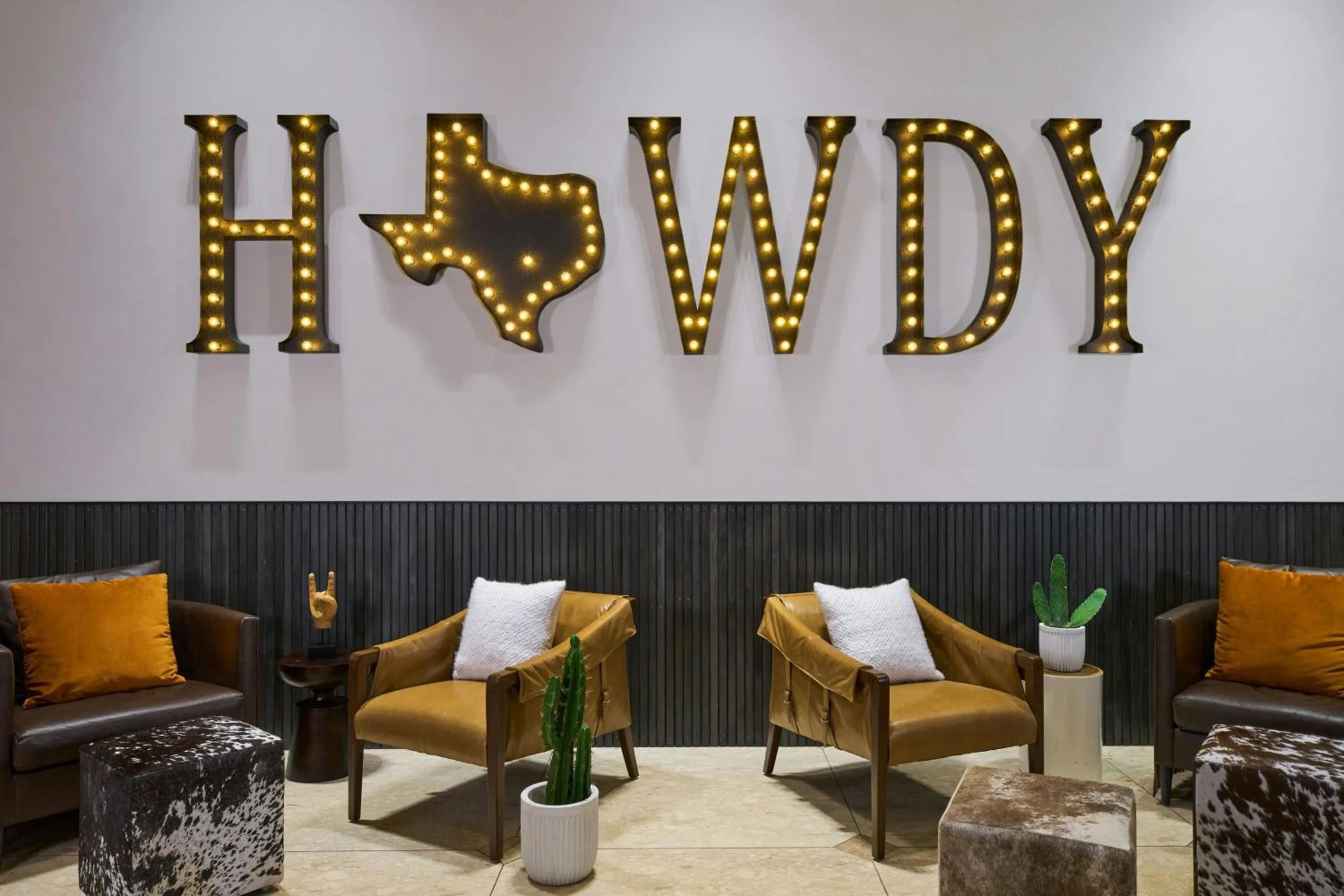 Lobby or reception in Renaissance Austin Hotel