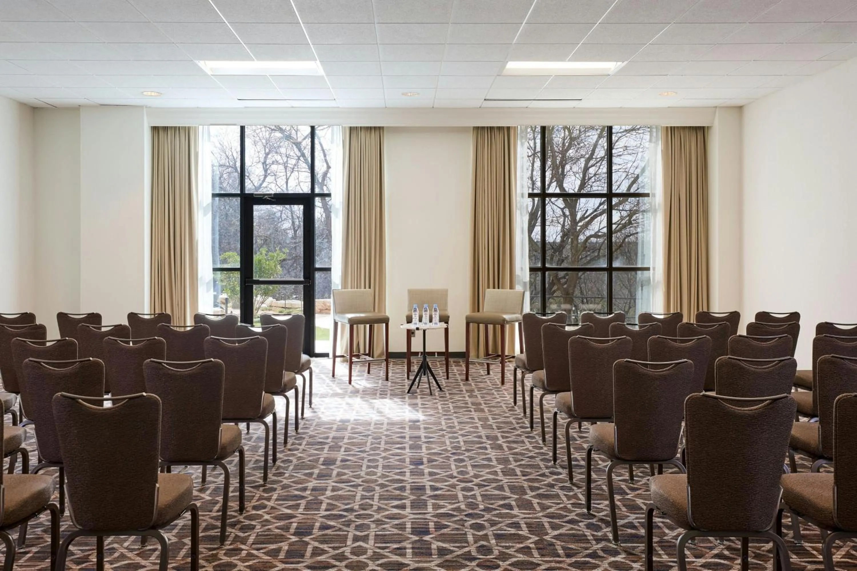 Entertainment in Renaissance Austin Hotel