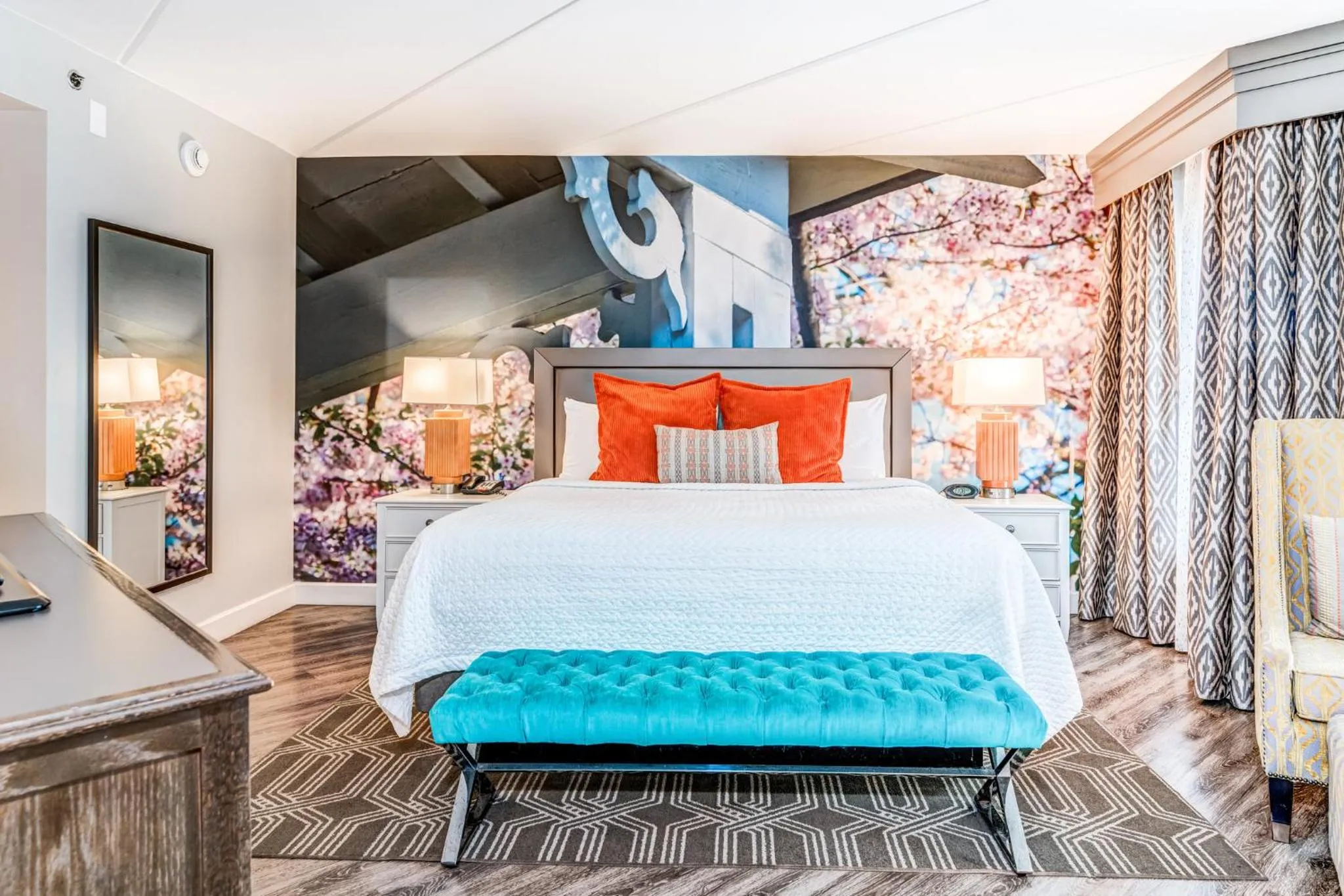 Photo of the whole room, Bed in Hotel Indigo Atlanta Vinings by IHG