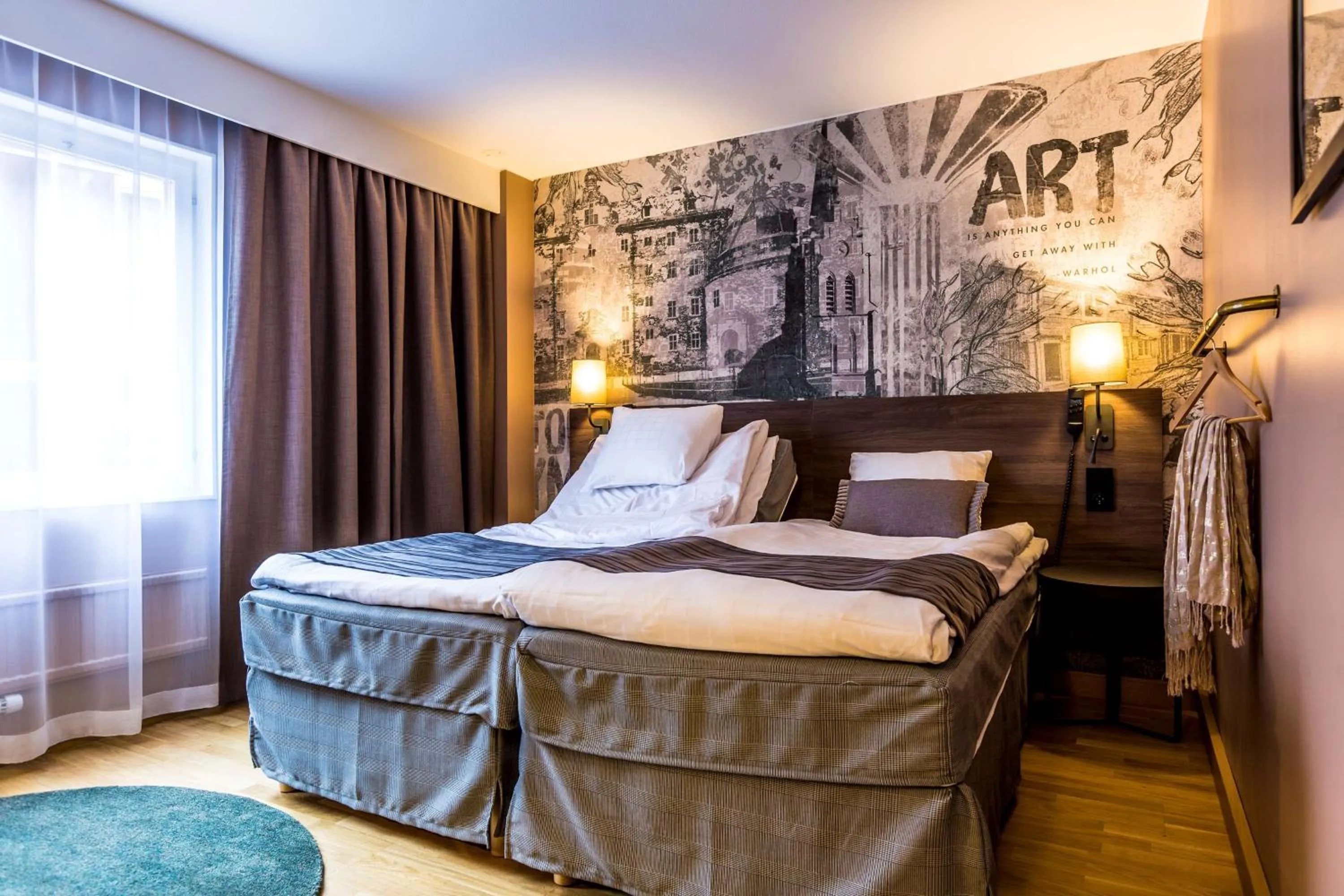 Bedroom, Bed in Scandic Grand Hotel