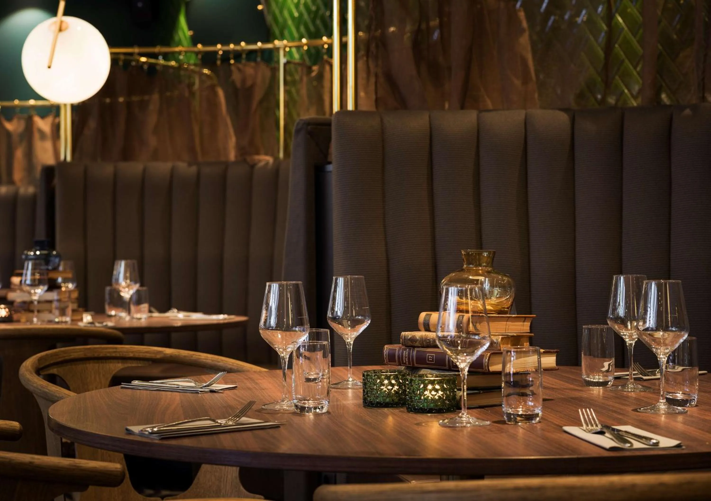 Restaurant/places to eat in Scandic Grand Hotel