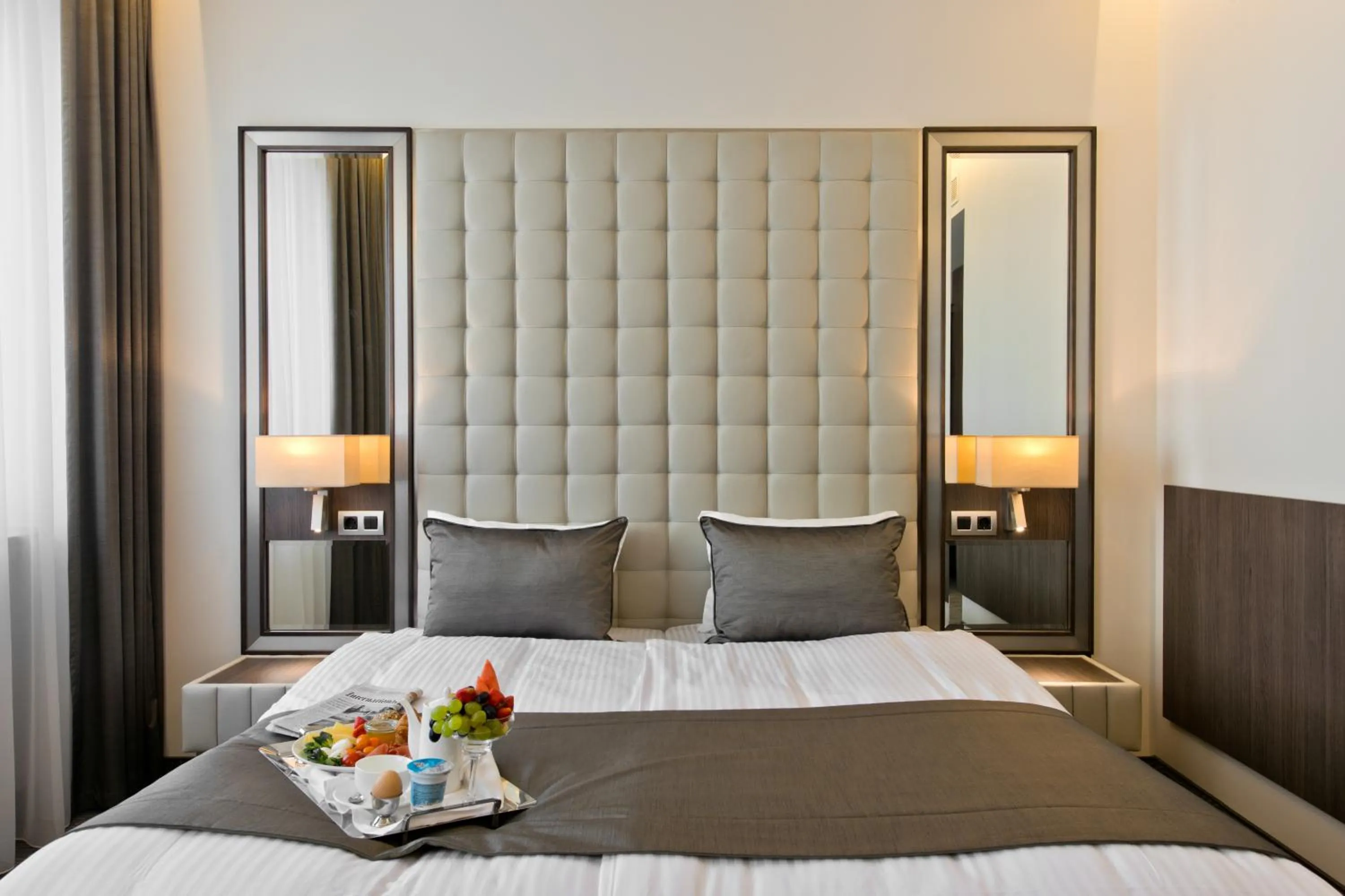 Bed in Congress Avenue Hotel