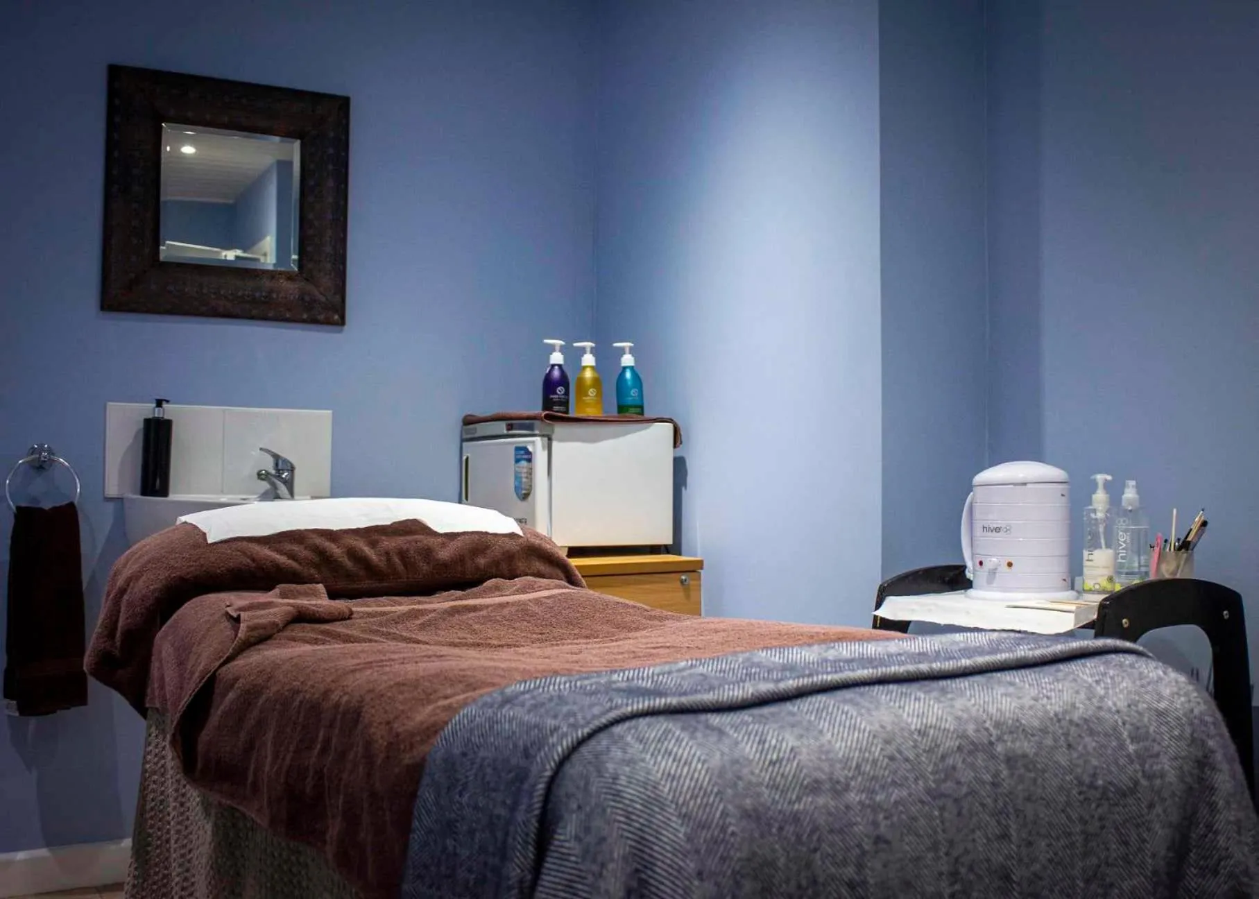 Bed in The Hannafore Point Hotel