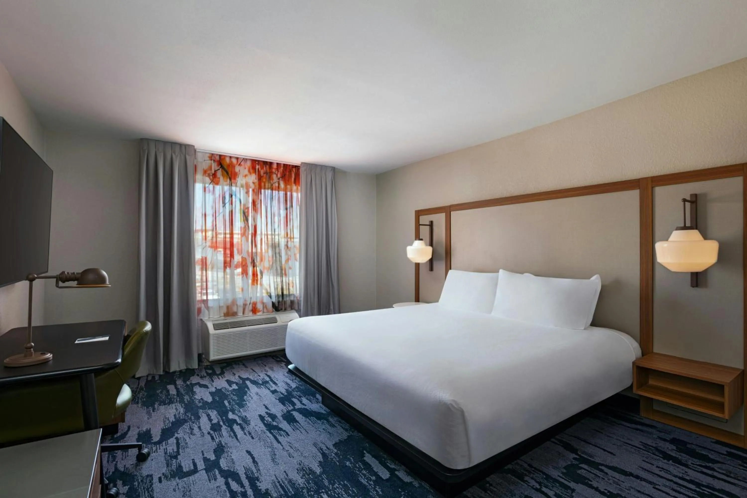 Photo of the whole room, Bed in Fairfield Inn & Suites Austin University Area