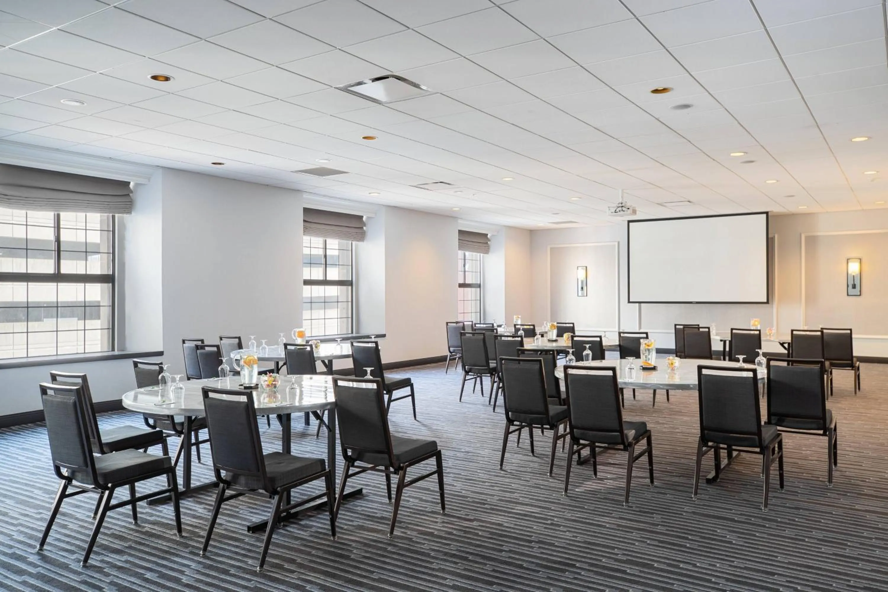 Meeting/conference room in Courtyard by Marriott Boston Downtown