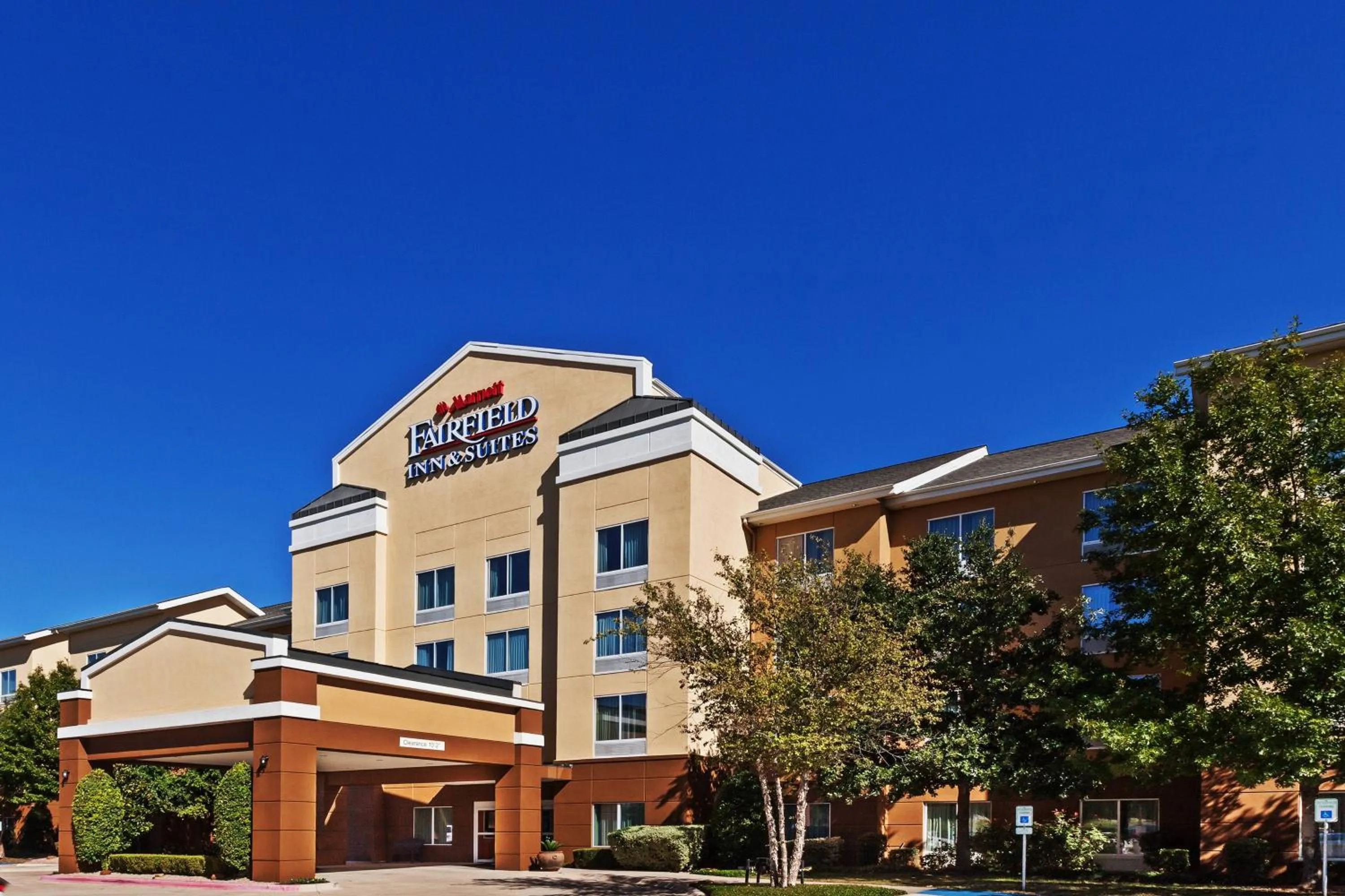 Property building in Fairfield Inn and Suites by Marriott Austin Northwest/The Domain Area
