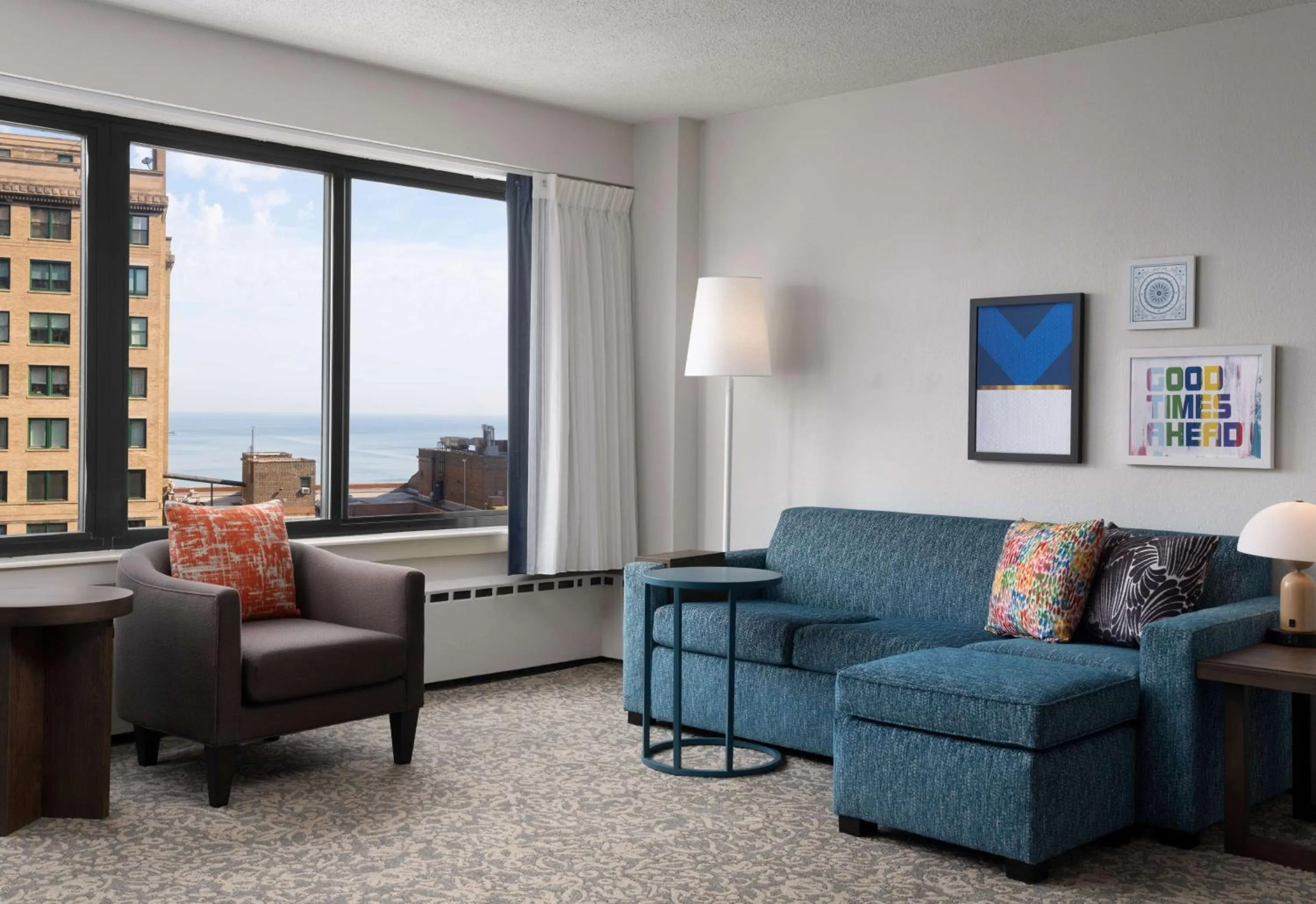 Living room in Sonesta ES Suites Chicago Downtown Magnificent Mile Medical