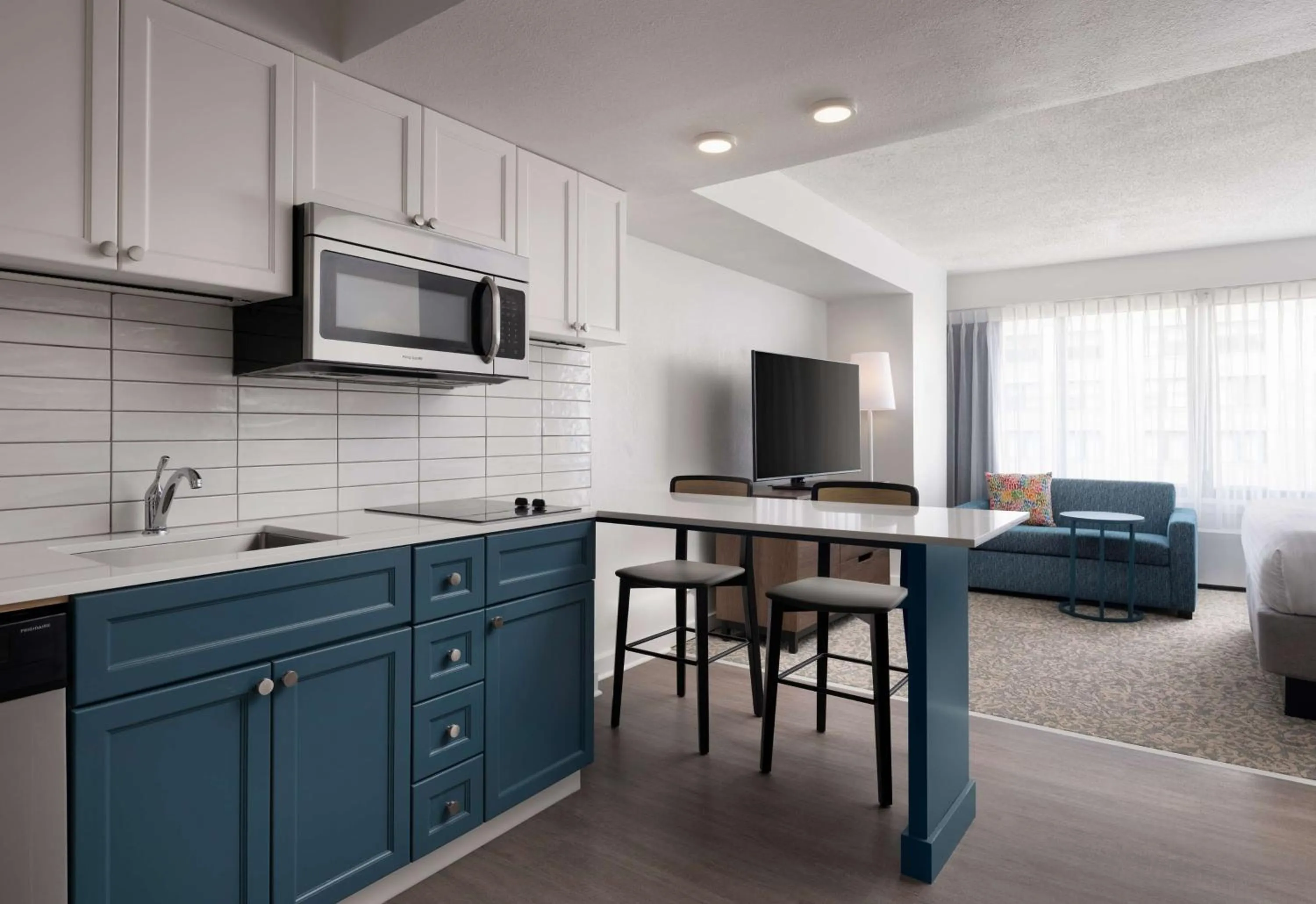 Photo of the whole room in Sonesta ES Suites Chicago Downtown Magnificent Mile Medical