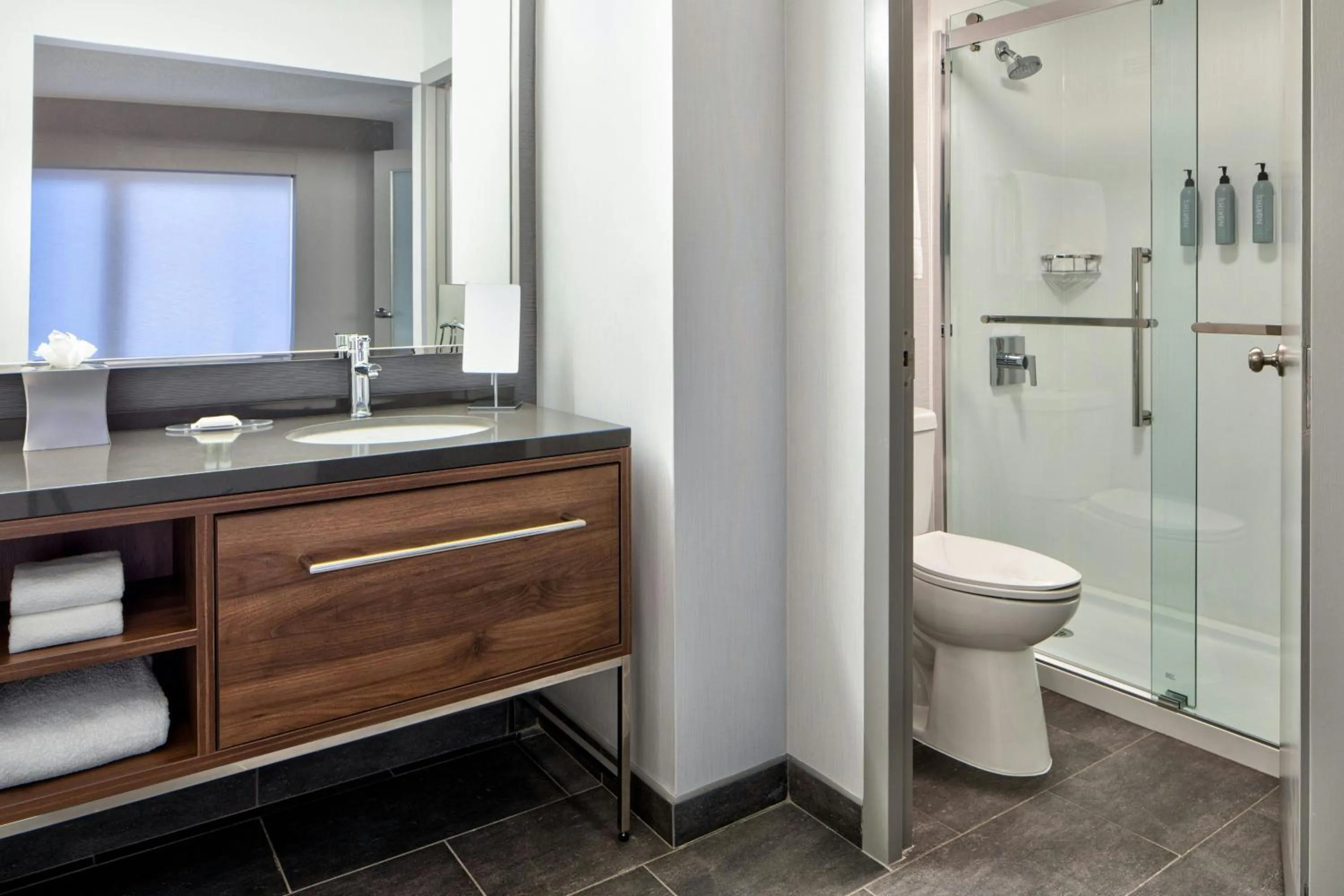 Bathroom in Courtyard by Marriott Chicago Downtown/River North