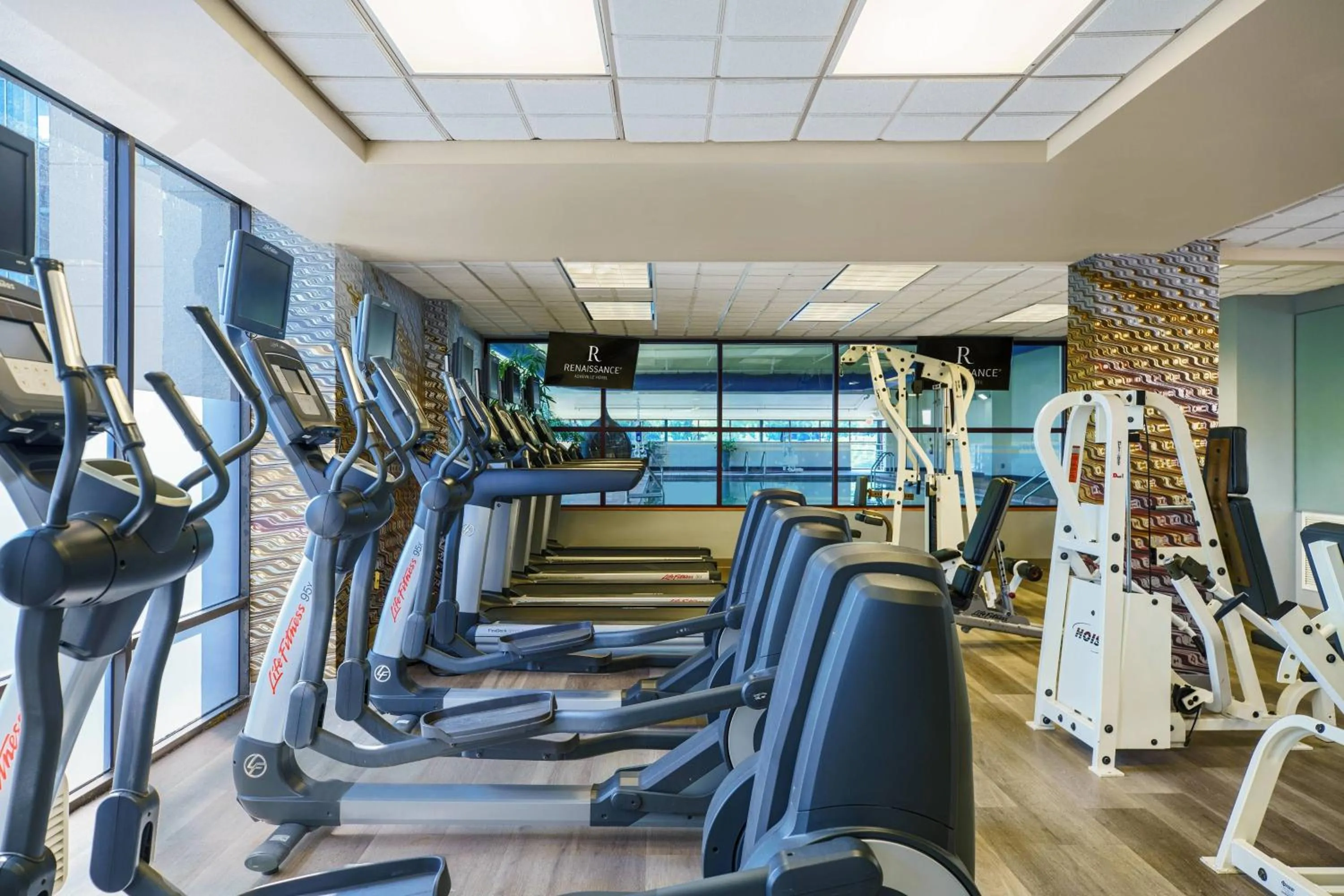 Fitness centre/facilities in Renaissance Asheville Downtown Hotel