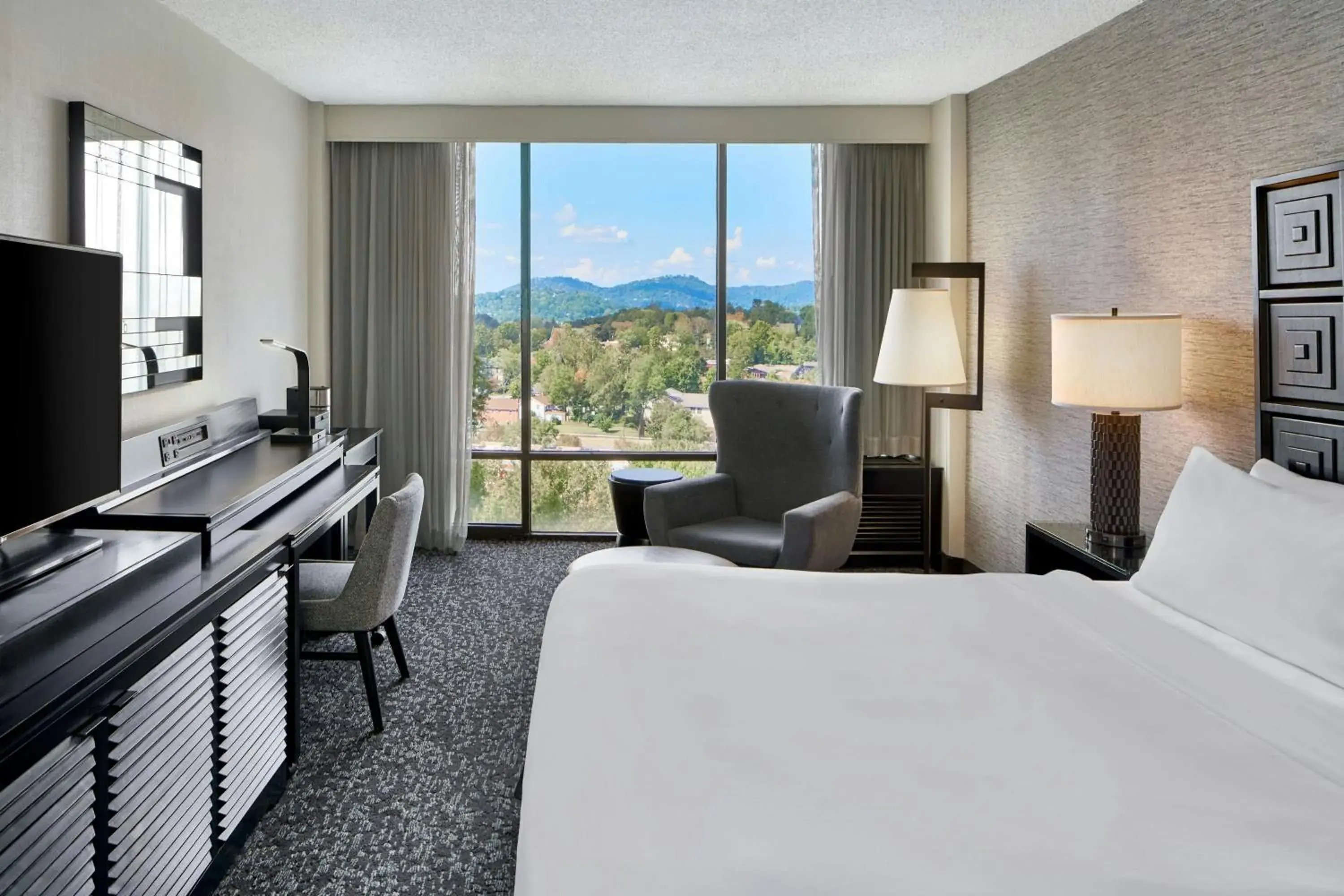 King Room with King Bed - High Floor in Renaissance Asheville Downtown Hotel King Room with King Bed - High Floor in Renaissance Asheville Downtown Hotel