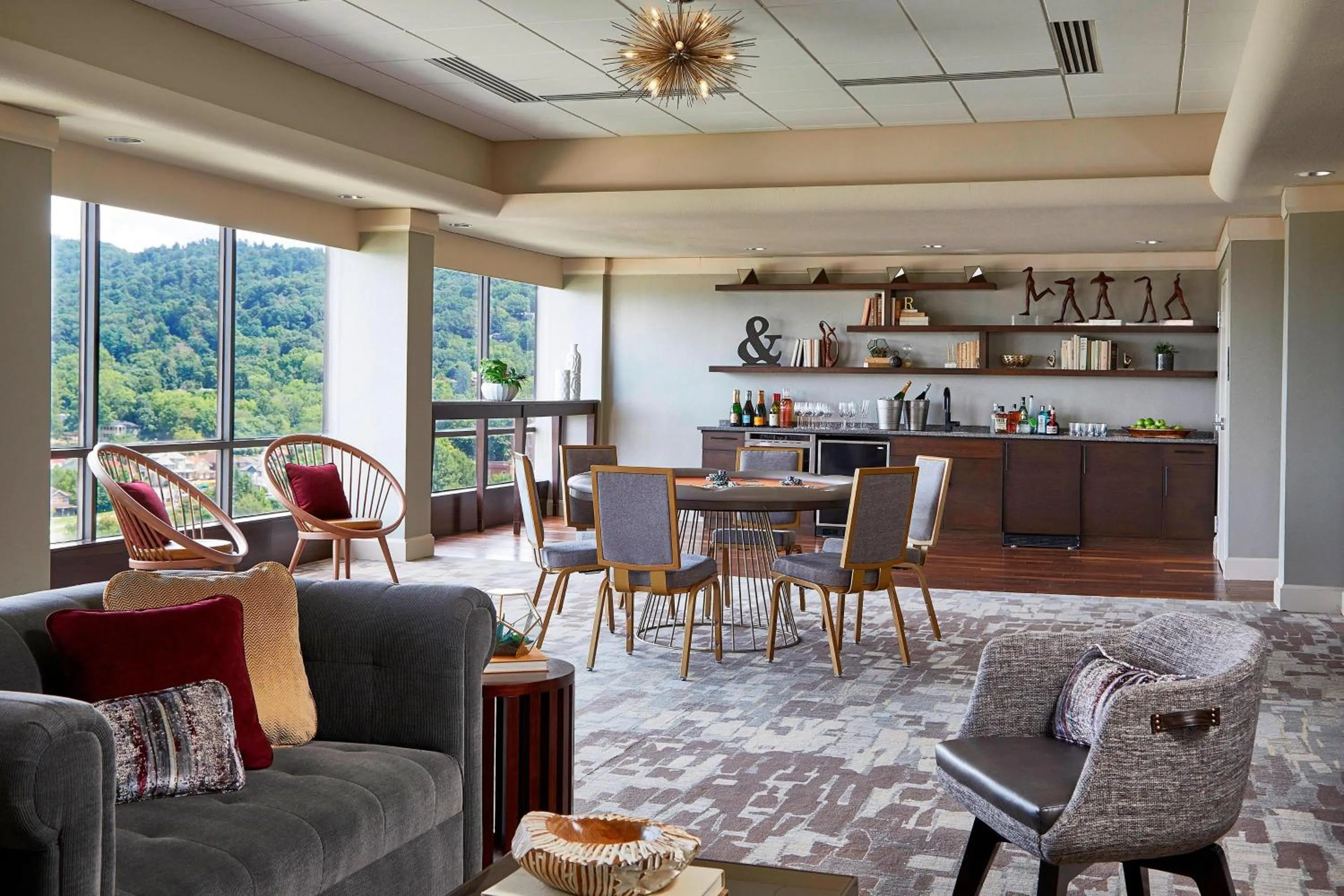 Meeting/conference room in Renaissance Asheville Downtown Hotel