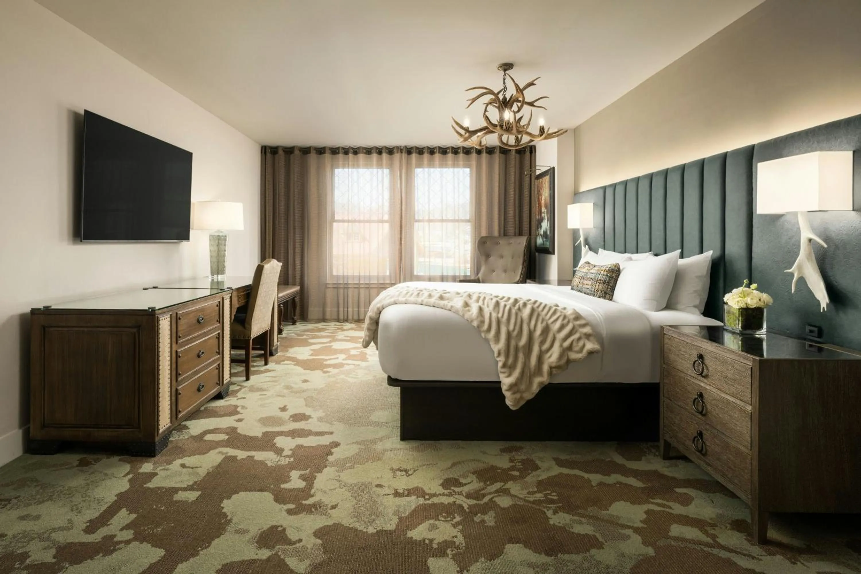 Bedroom, Bed in Grand Bohemian Lodge Asheville, Autograph Collection