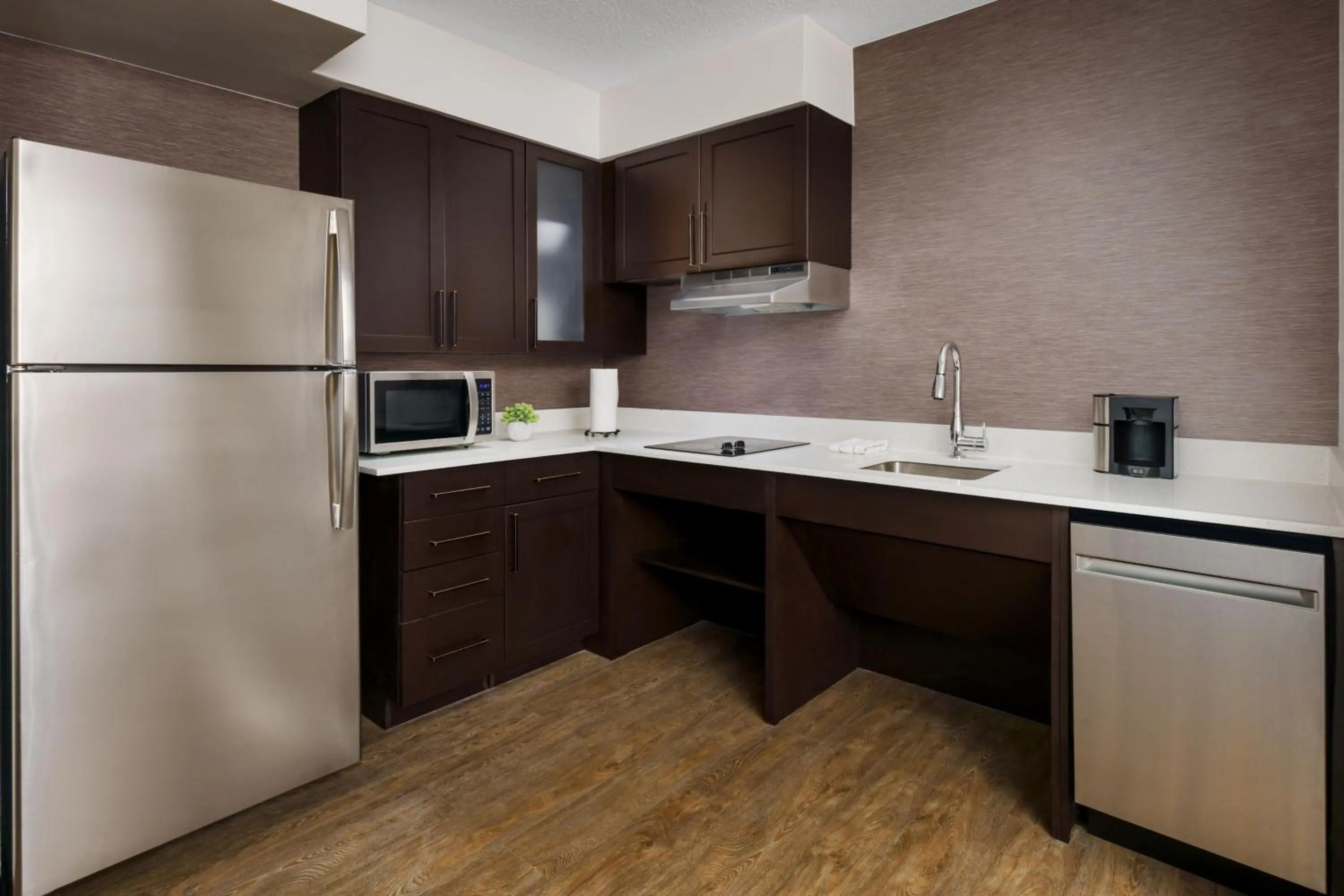 Kitchen or kitchenette in Residence Inn Boston Franklin
