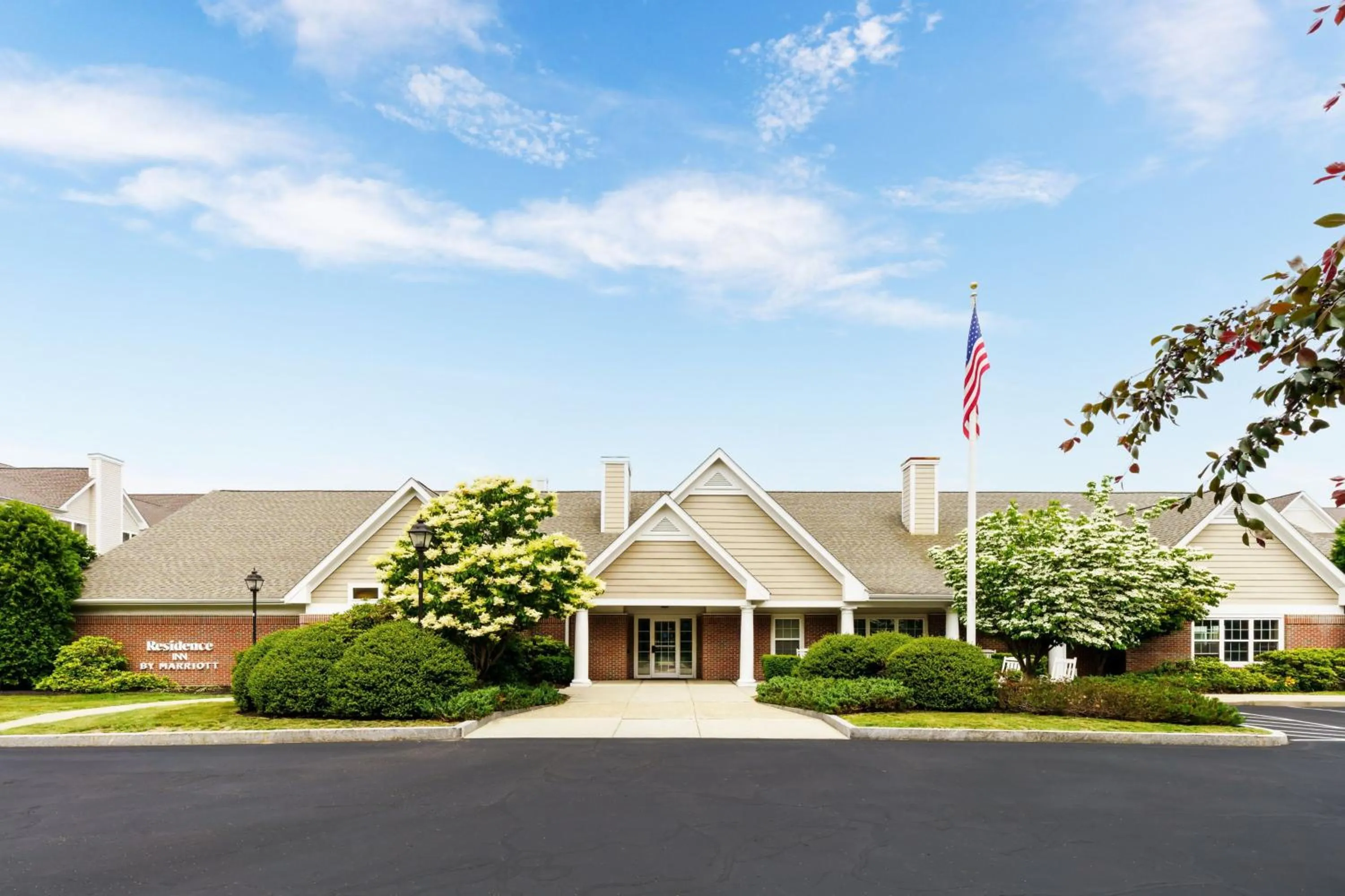 Property building in Residence Inn Boston Franklin