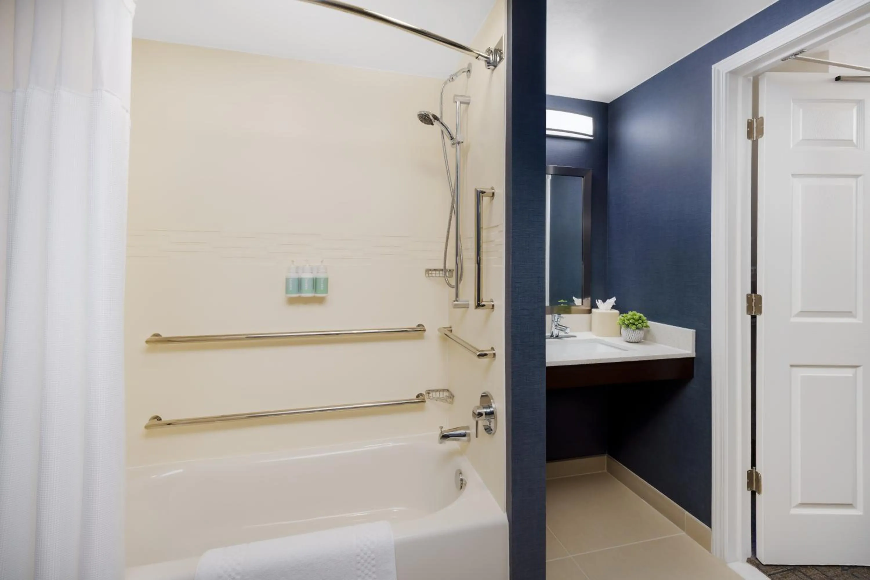 Bathroom in Residence Inn Boston Franklin