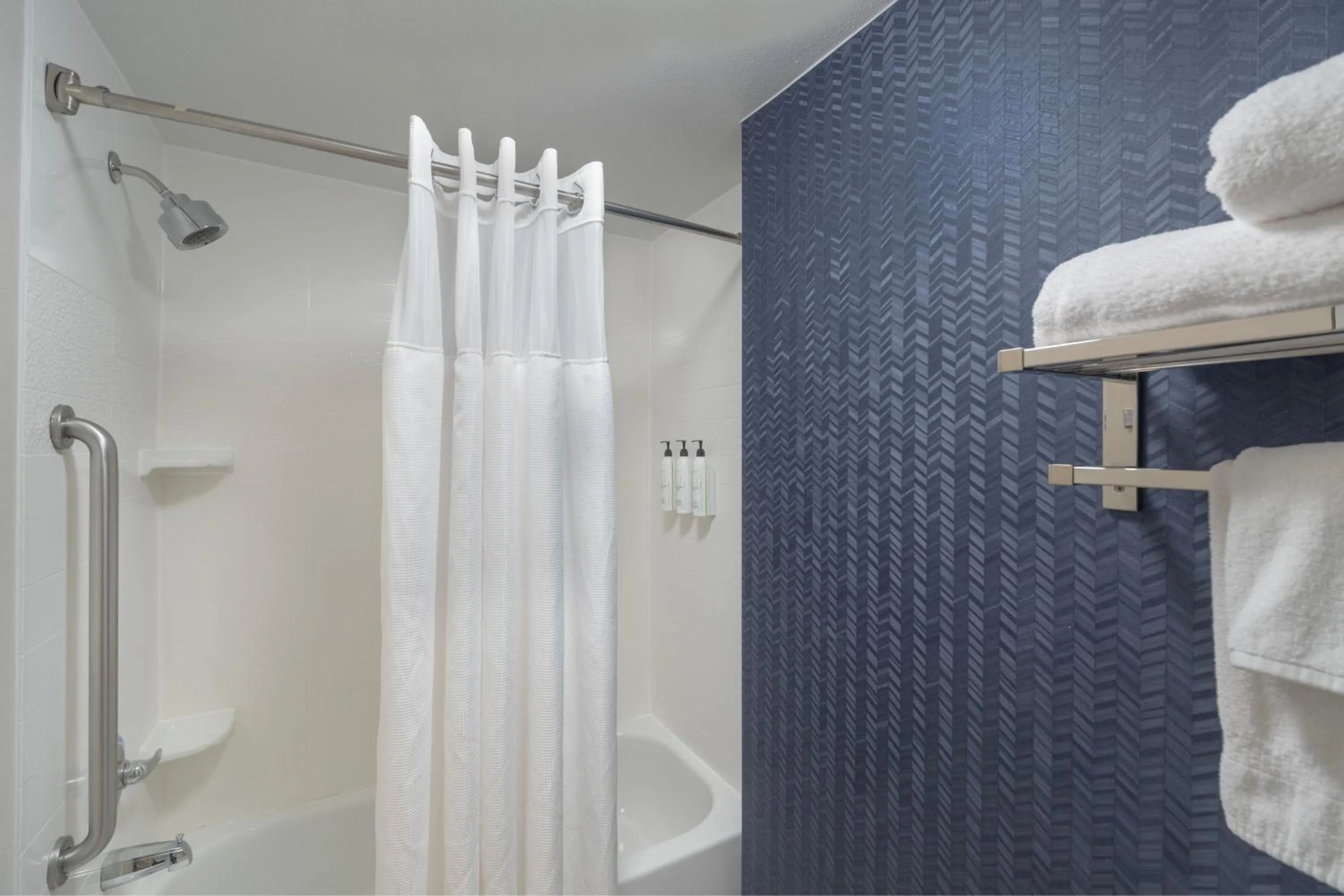 Bathroom in Fairfield Inn Boston Tewksbury/Andover