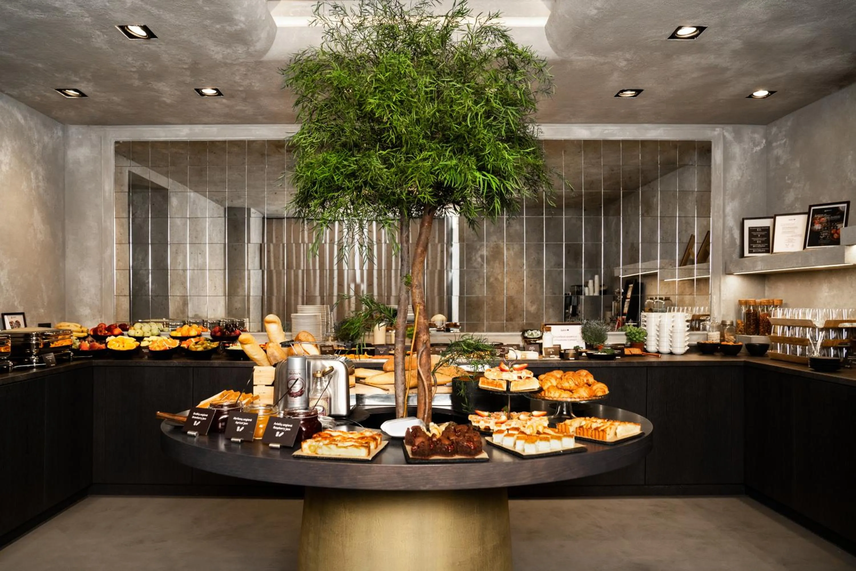 Restaurant/places to eat in Radisson Collection Astorija Hotel, Vilnius