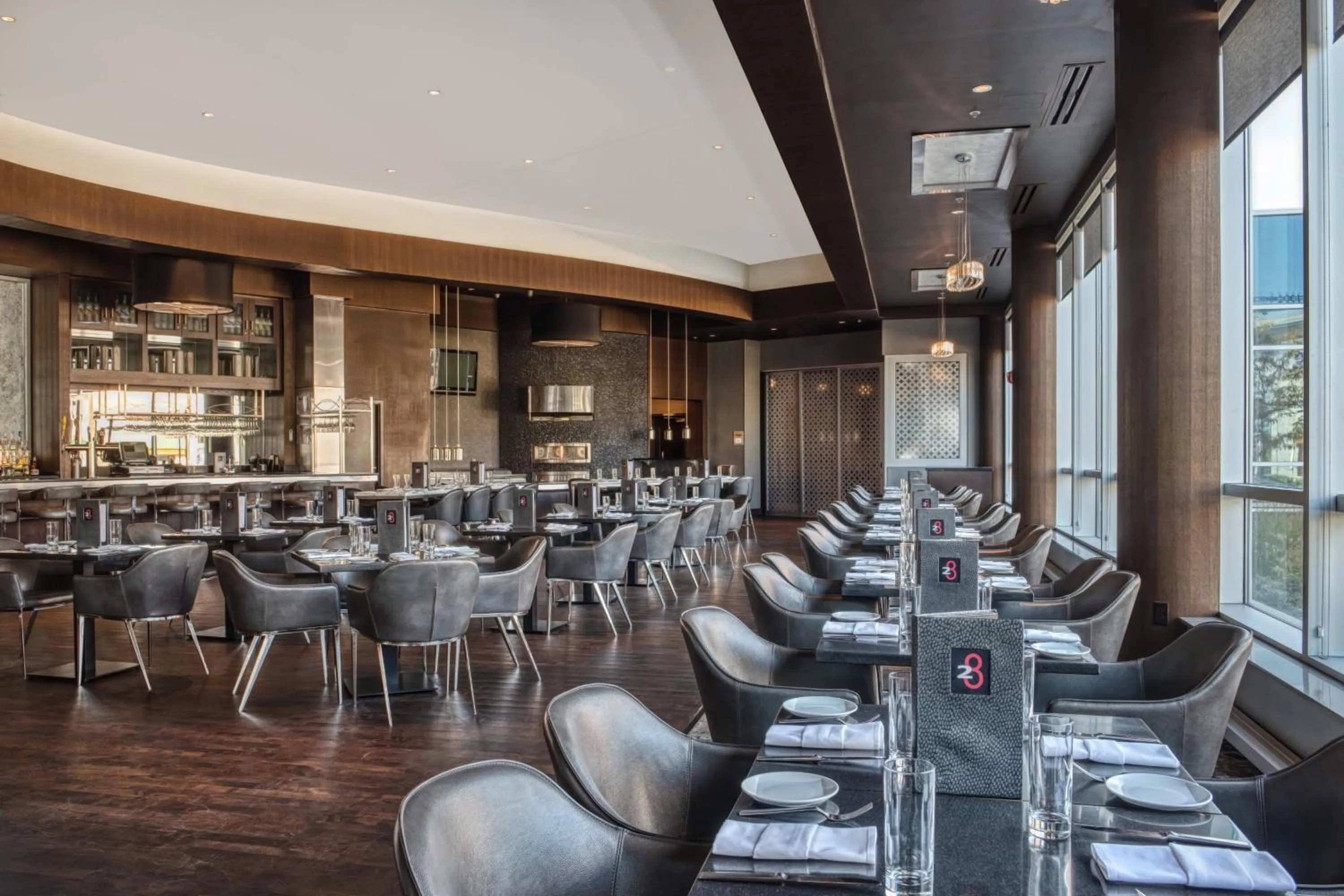 Restaurant/places to eat in Renaissance Boston Patriot Place Hotel