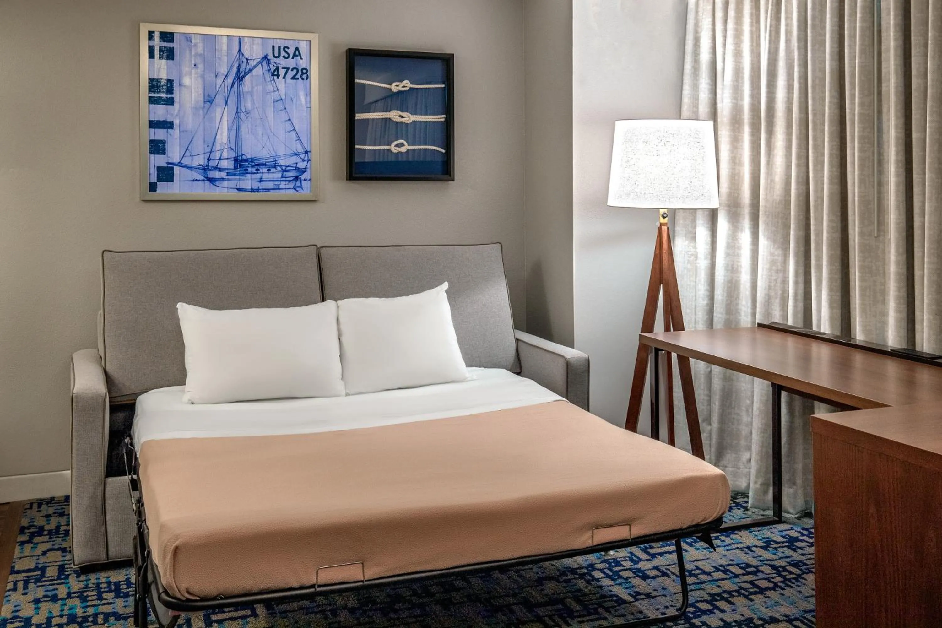 Bedroom, Bed in Residence Inn by Marriott Boston Harbor on Tudor Wharf