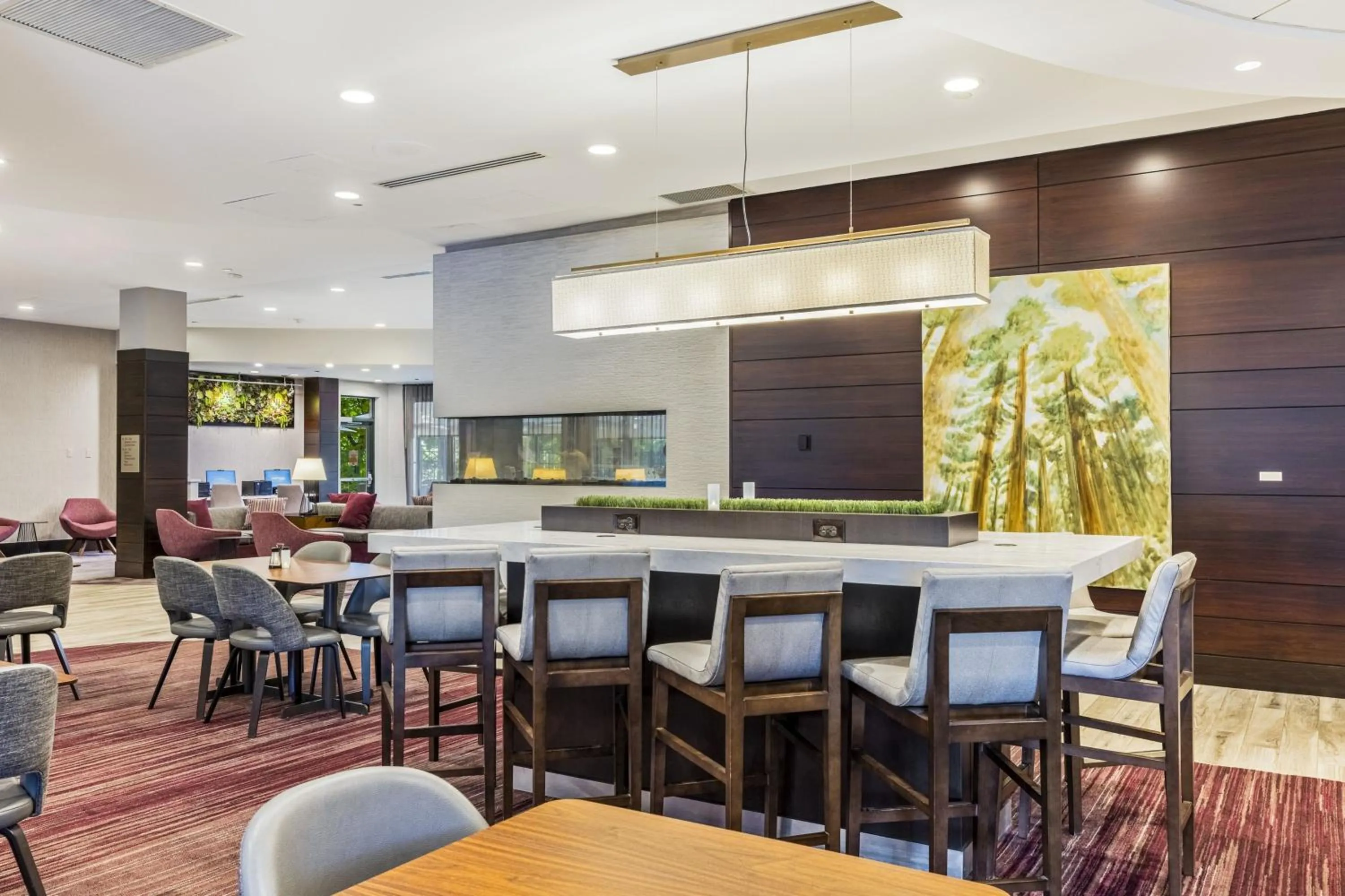 Restaurant/places to eat in Courtyard by Marriott Boston Waltham